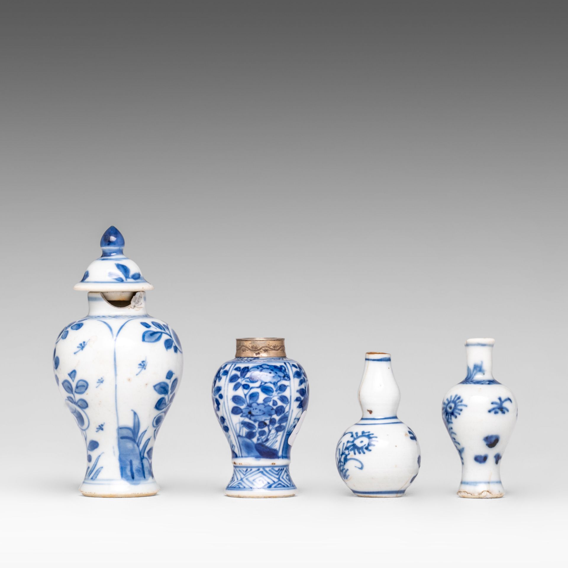 A collection of ten Chinese miniature vases, some Kangxi and some Qianlong period, tallest H 11 cm ( - Bild 3 aus 14