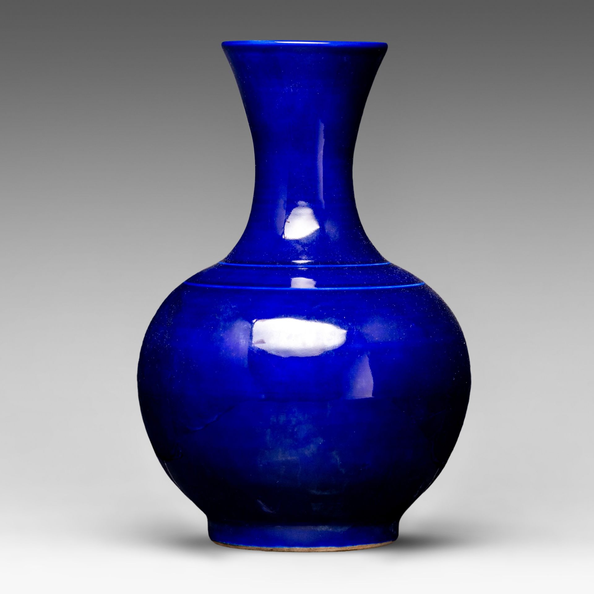 A Chinese monochrome sacrificial blue-glazed bottle vase, 20thC, H 33,5 cm