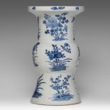 A Chinese blue and white floral decorated zhadou, 19thC, H 39,8 cm