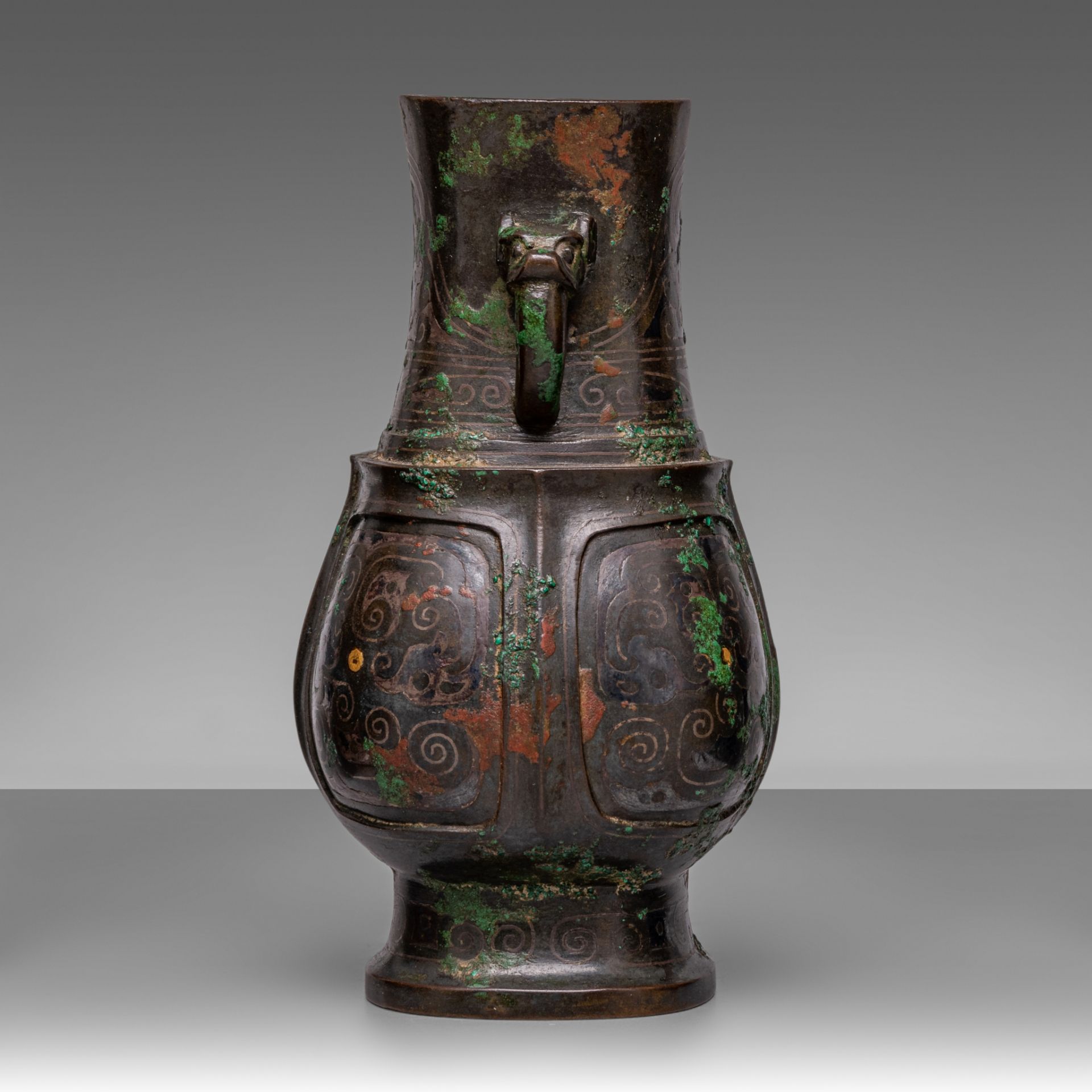 A rare and fine Chinese archaistic silver and gold inlaid bronze fanghu vase, Song - Ming dynasty, H - Image 4 of 6
