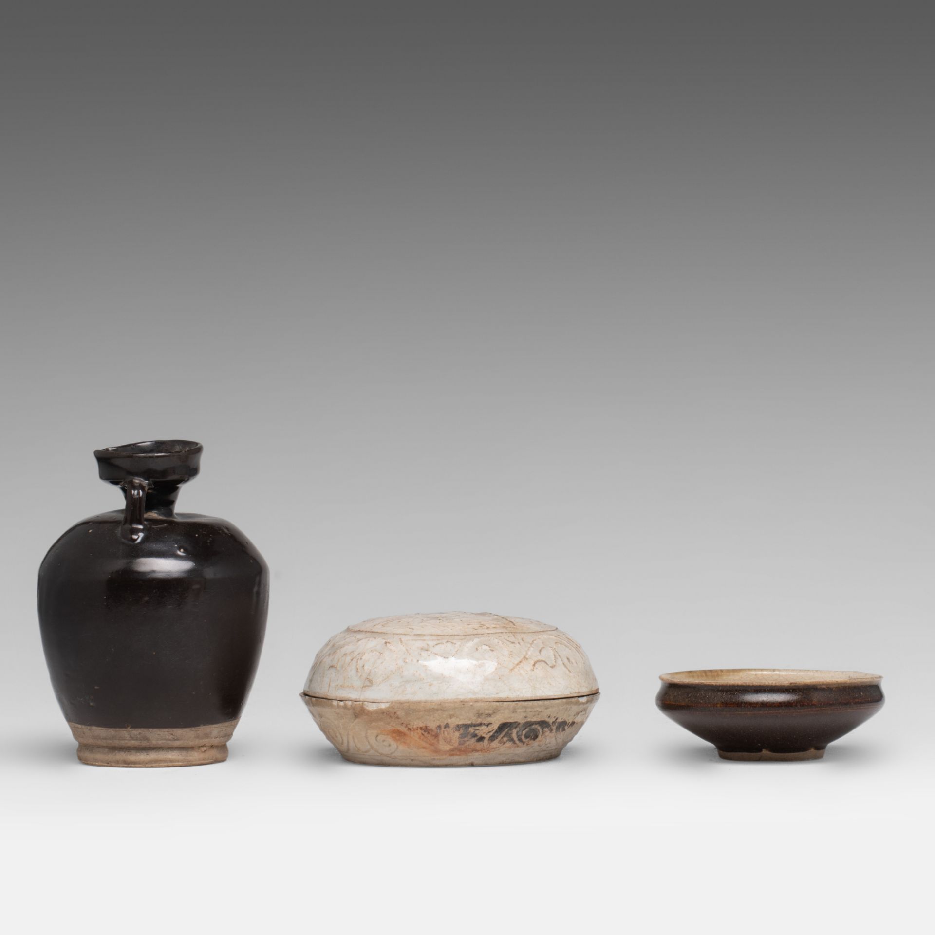 A Chinese black-glazed jar and a uniquely glazed tea bowl, presumably Song, H 15,5 (jar) - dia 10,5 - Image 3 of 7