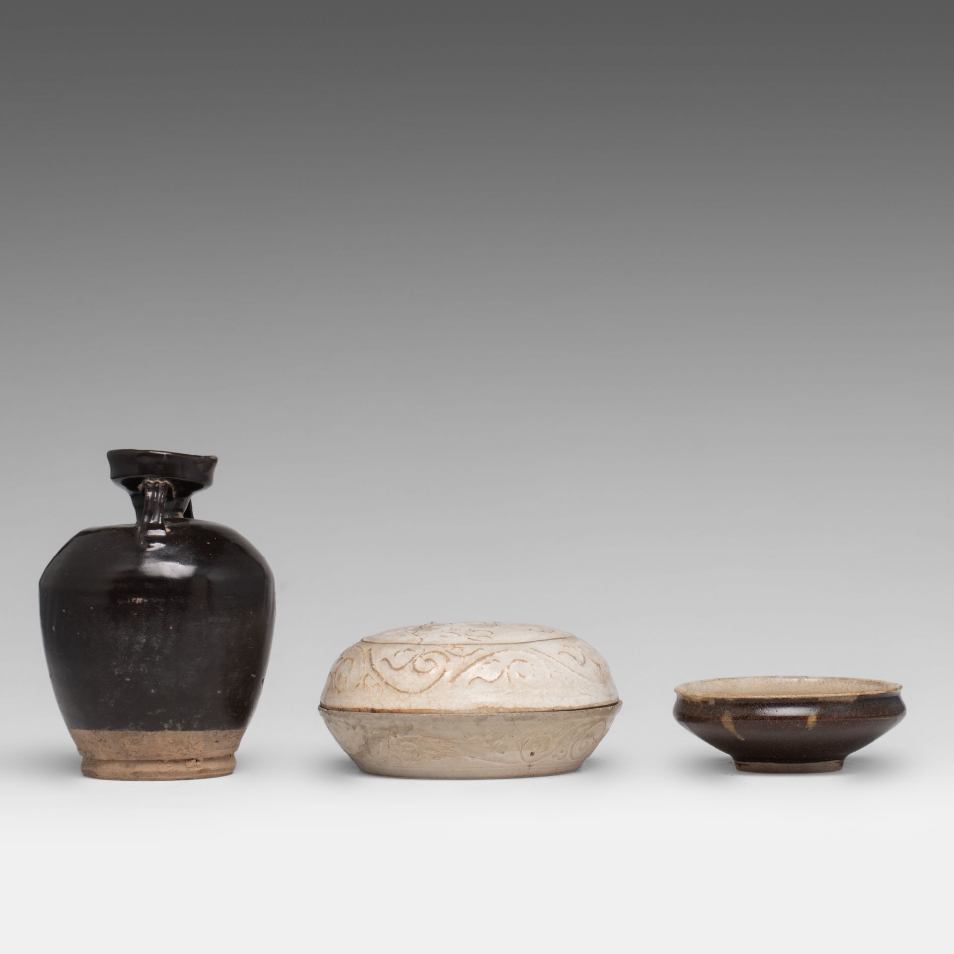 A Chinese black-glazed jar and a uniquely glazed tea bowl, presumably Song, H 15,5 (jar) - dia 10,5 - Image 5 of 7