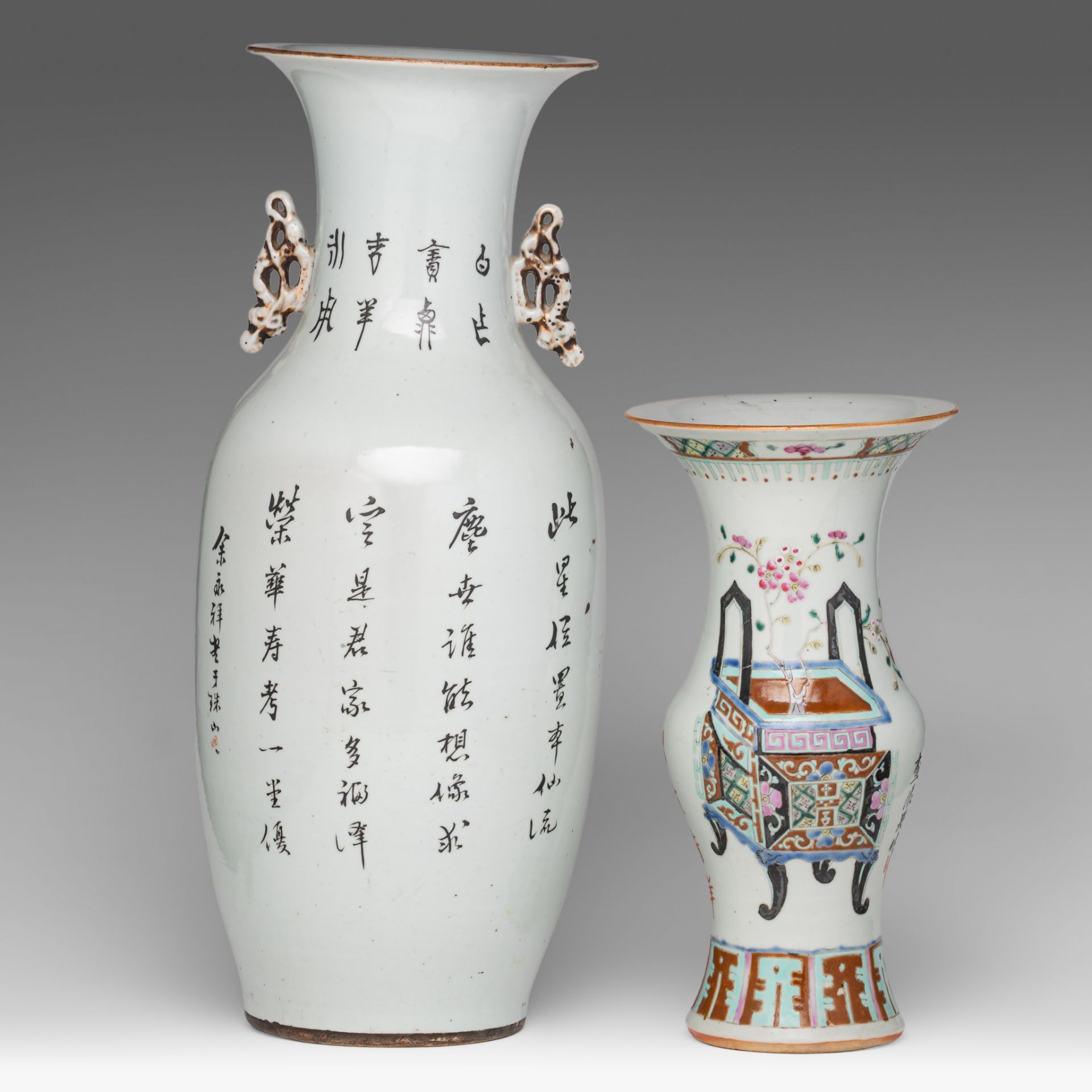 A Chinese famille rose 'Fu Lu Shou Xing' vase, with a signed text, Republic period, H 56,5 cm - adde - Bild 3 aus 6