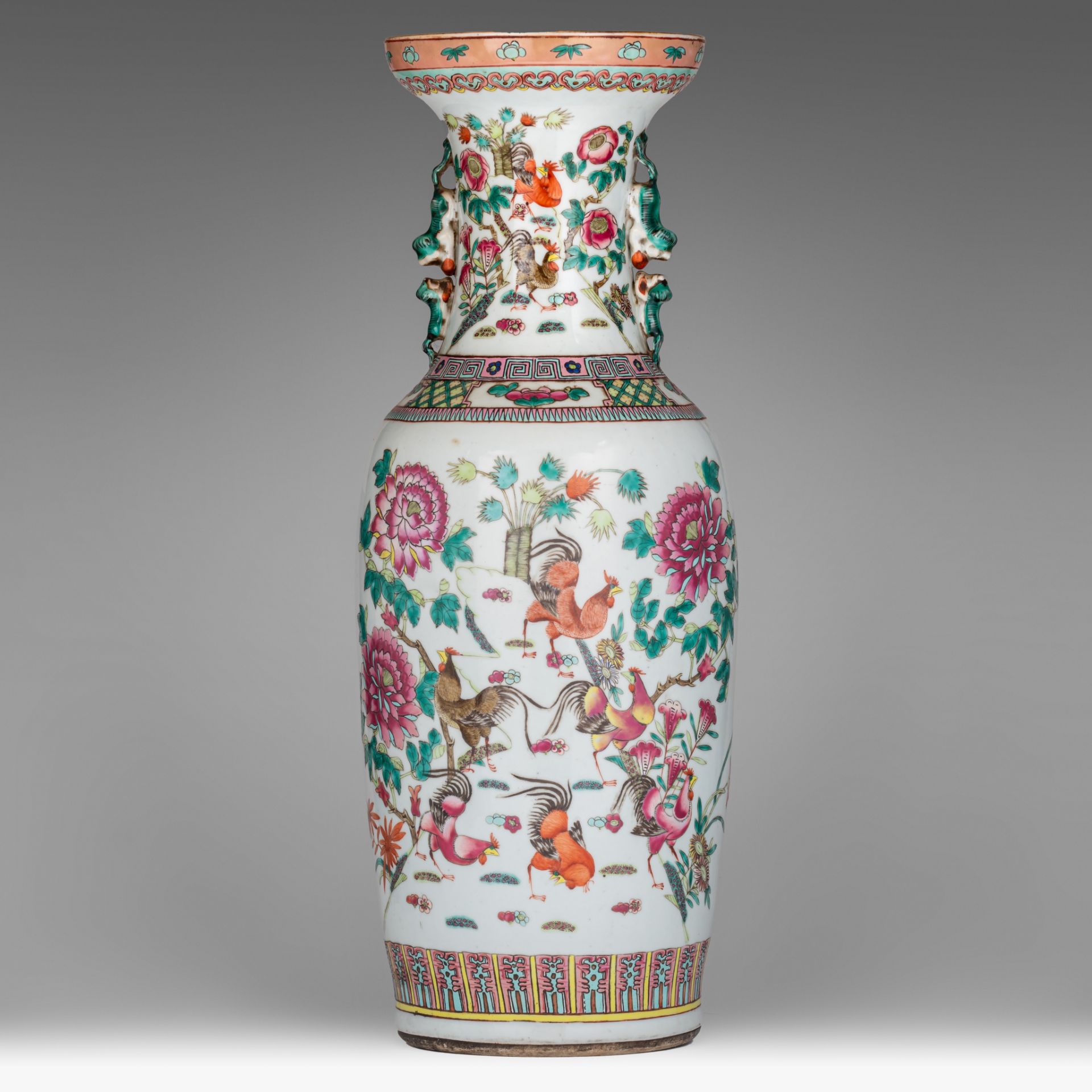 A Chinese famille rose 'Cockerel' vase, 19thC, H 61 cm - Bild 7 aus 12