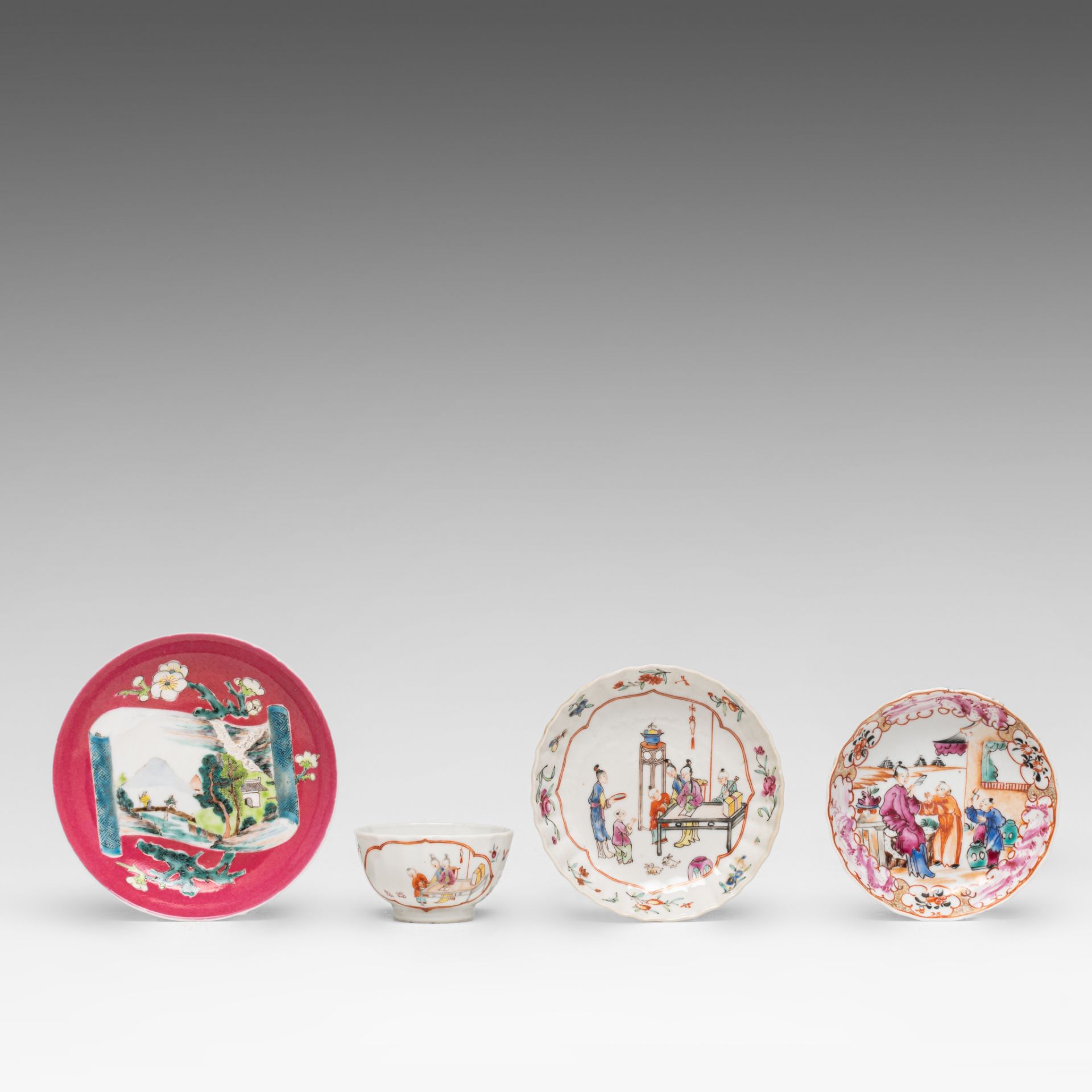 A small collection of Chinese famille rose tea ware, 18thC, largest dia cm (7) - Bild 2 aus 5