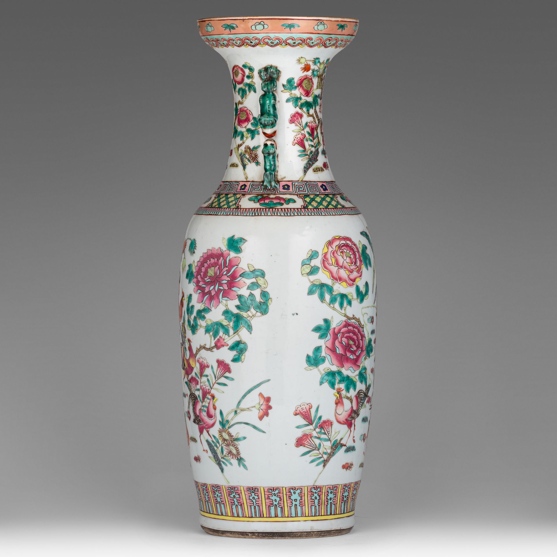 A Chinese famille rose 'Cockerel' vase, 19thC, H 61 cm - Bild 2 aus 12