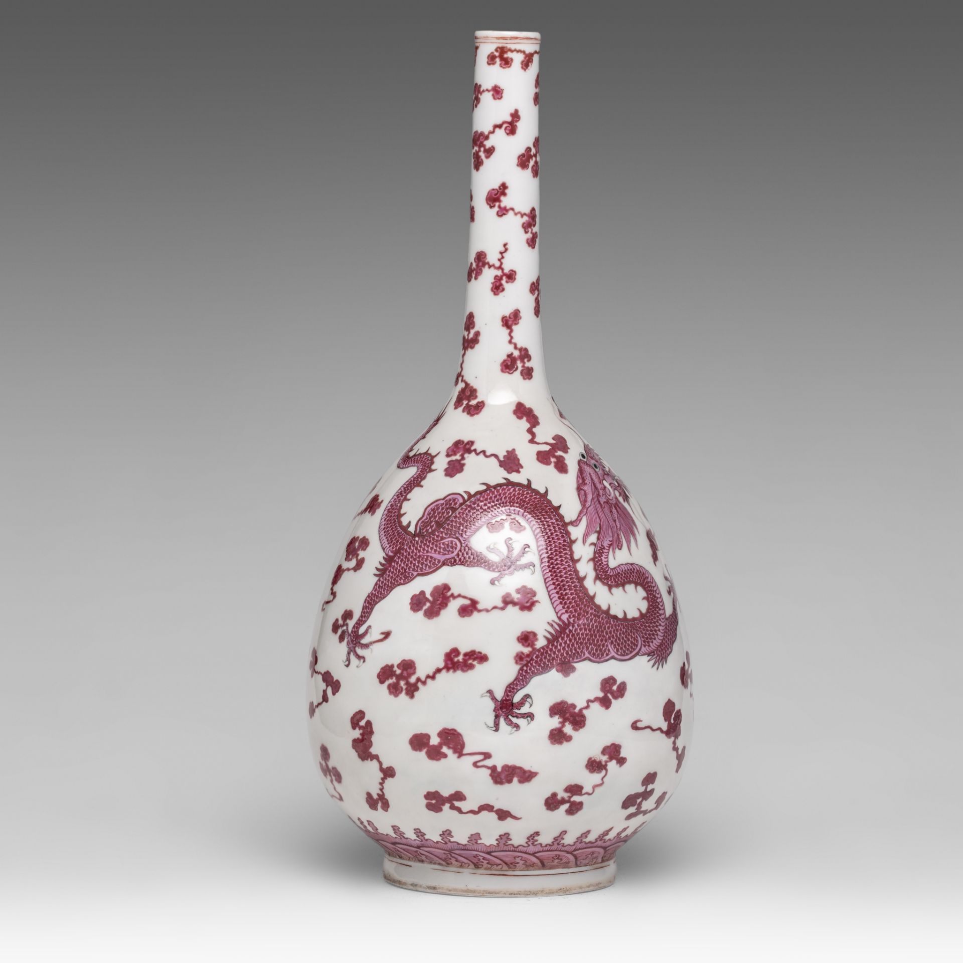 A Chinese puce and ruby enamelled 'Dragon' bottle vase, 20thC, H 44,5 cm - Image 5 of 8