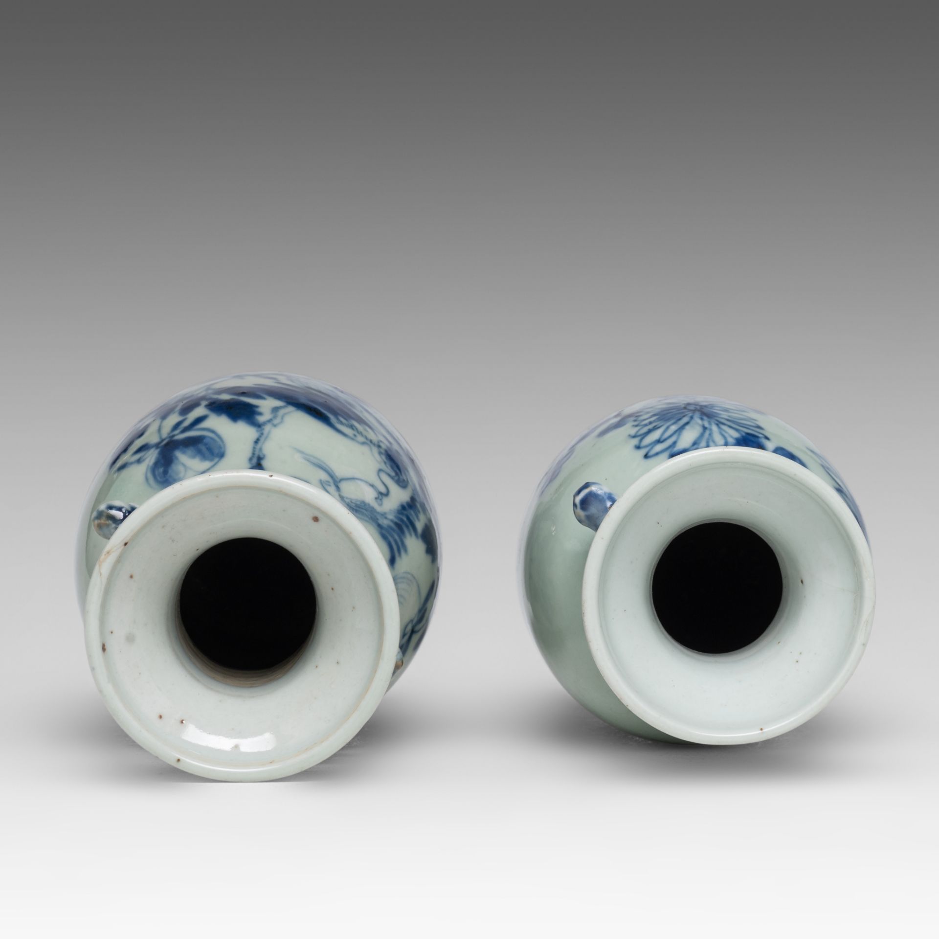 A collection of Chinese blue and white bowls and a pair of celadon vases, late 19thC/Republic period - Image 12 of 19