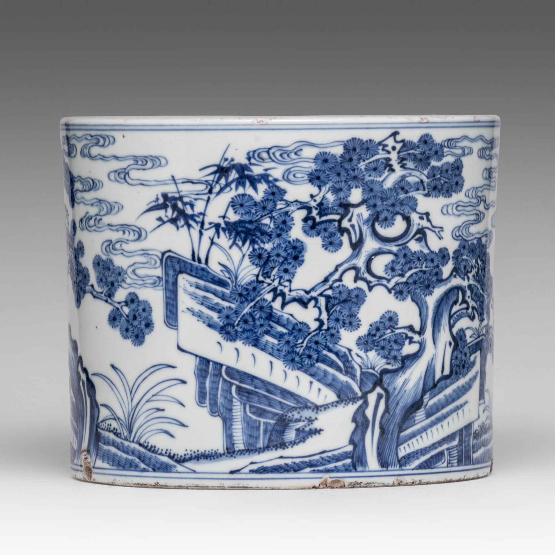 A Chinese blue and white 'Deer' brush pot, late 19thC, H 16 - dia 19,5 cm - Image 6 of 8