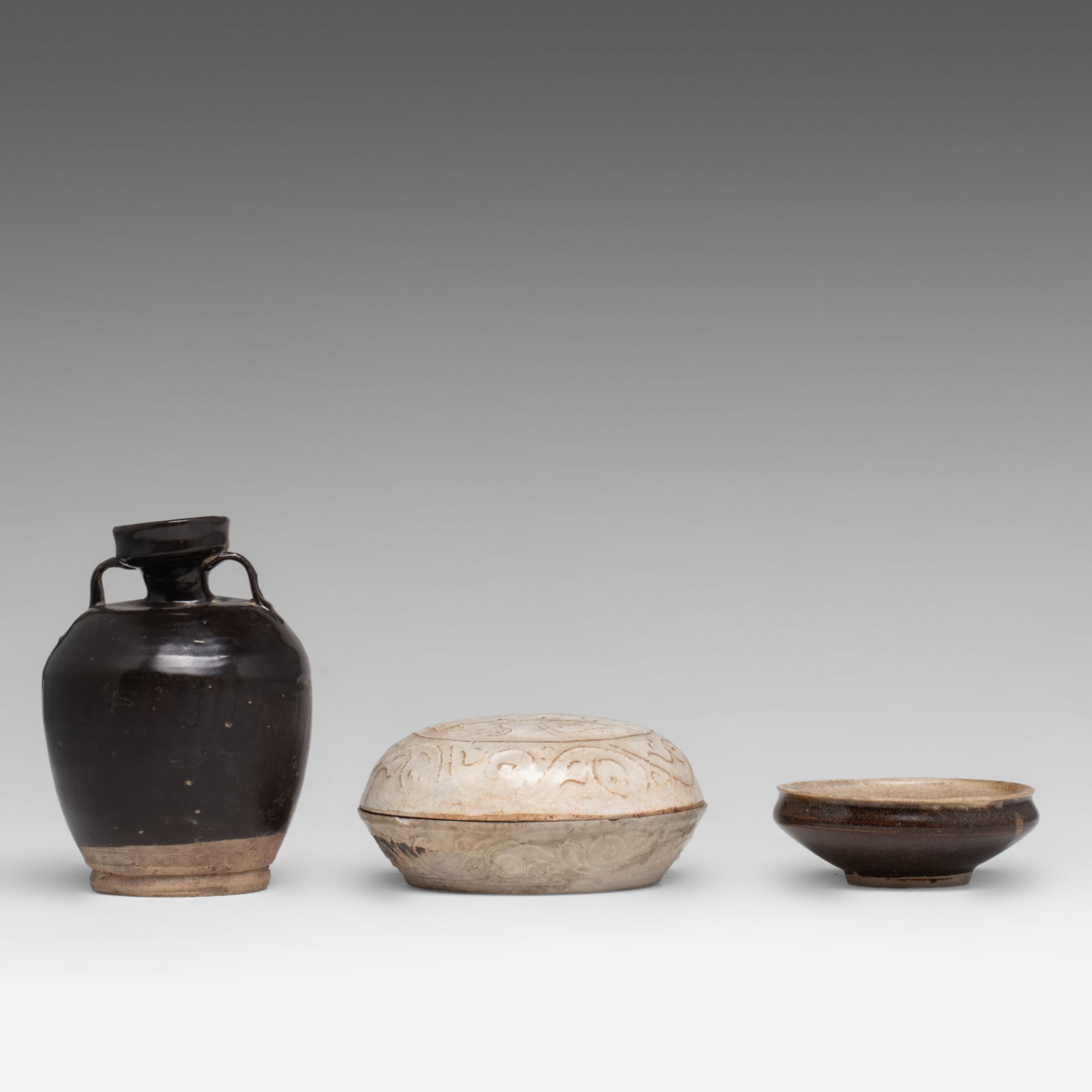 A Chinese black-glazed jar and a uniquely glazed tea bowl, presumably Song, H 15,5 (jar) - dia 10,5 - Image 4 of 7