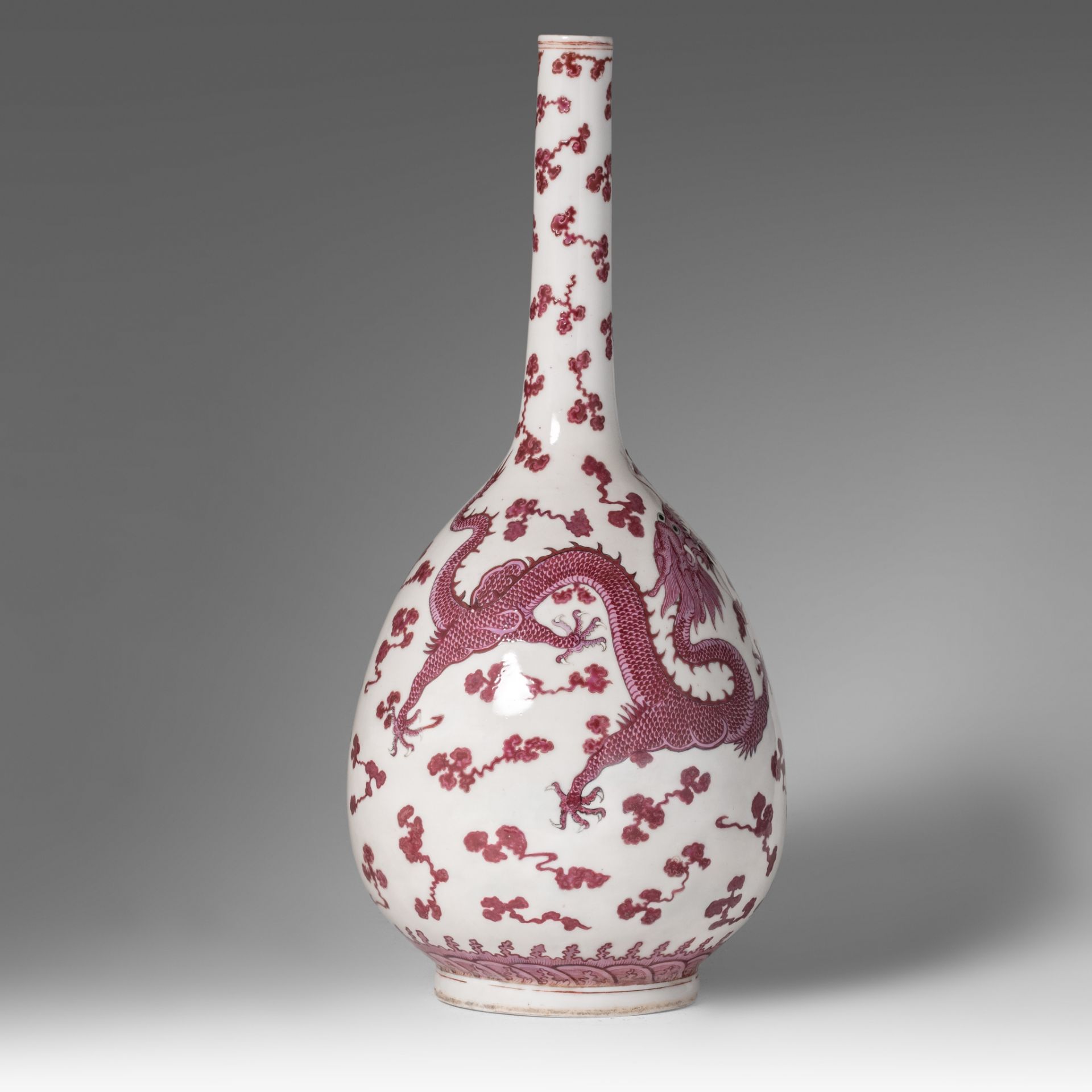 A Chinese puce and ruby enamelled 'Dragon' bottle vase, 20thC, H 44,5 cm - Image 6 of 8