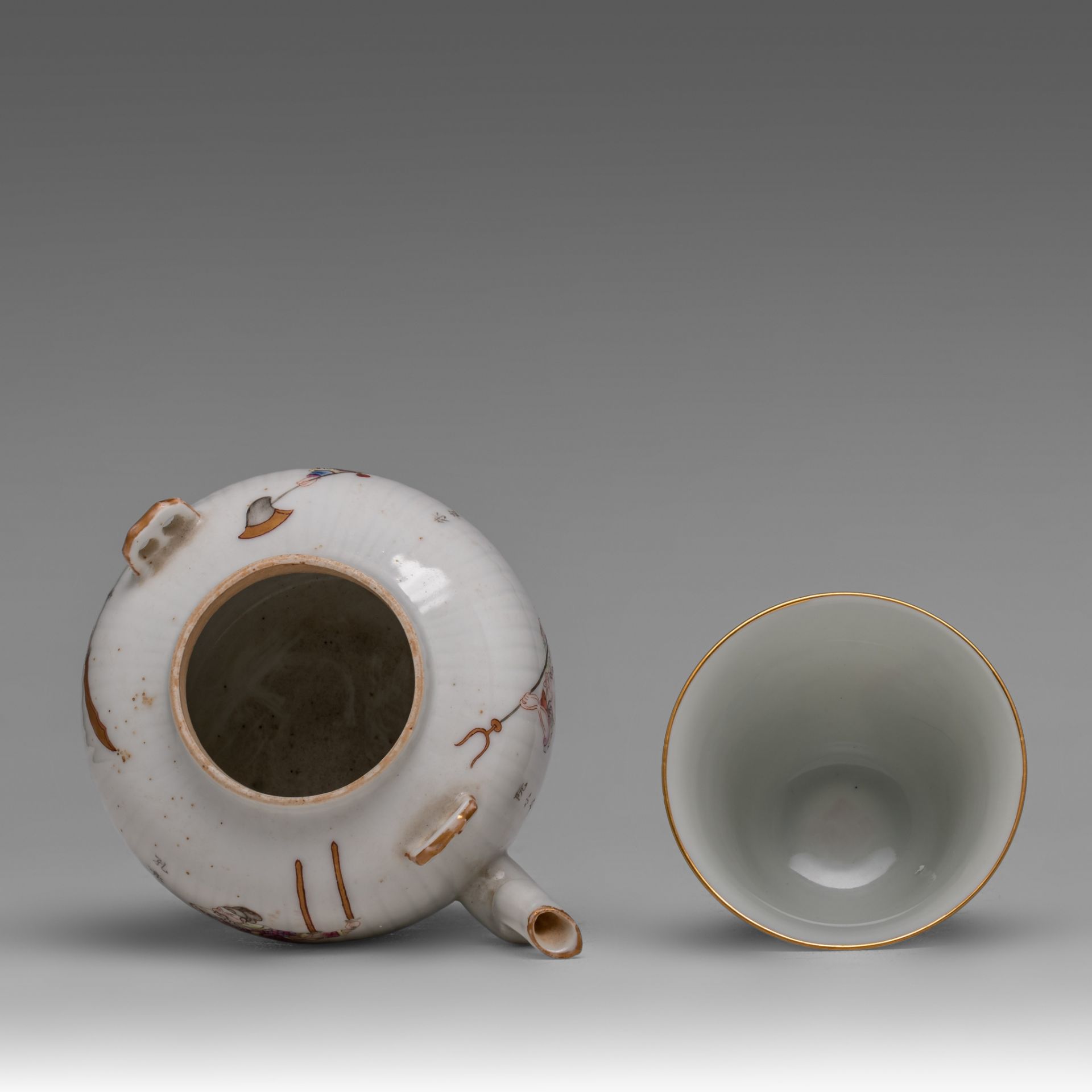 A Chinese famille rose 'Wu Shuang Pu' teapot and tall cup, Xianfeng seal mark and of the period, the - Image 5 of 6