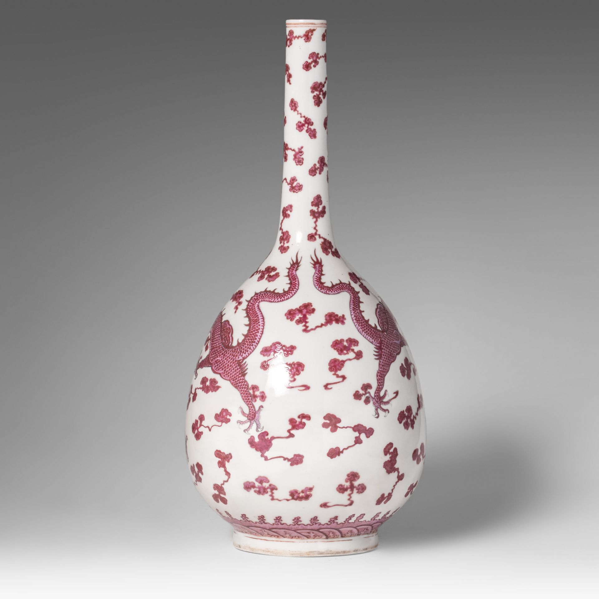 A Chinese puce and ruby enamelled 'Dragon' bottle vase, 20thC, H 44,5 cm - Image 4 of 8