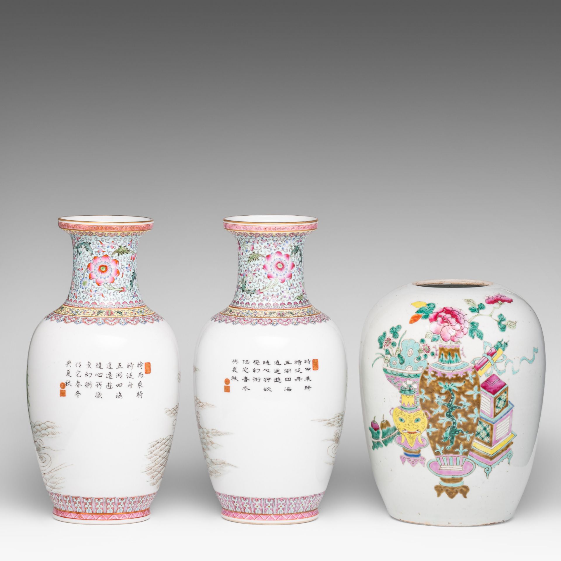 A pair of Chinese famille rose 'Eight Immortals' vases, 20thC, H 36,3 cm - added a 'One Hundred Trea - Bild 3 aus 6