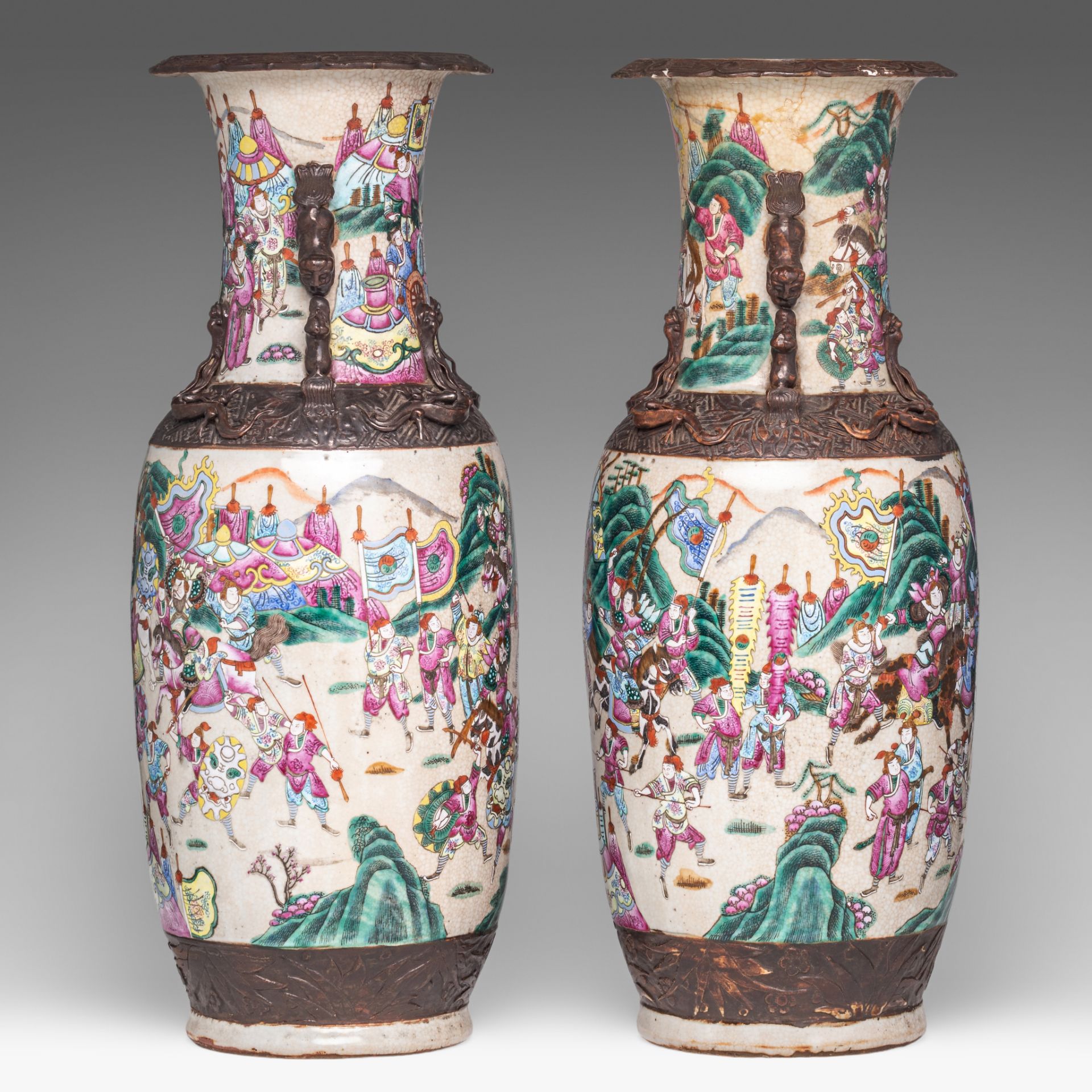 A pair of Chinese famille rose 'Battle scenes' Nanking vases, late 19thC, H 61,5 cm - Bild 2 aus 6