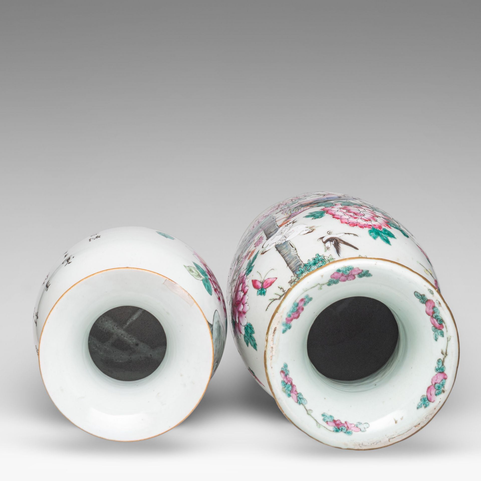 Two Chinese famille rose 'Birds amongst flower branches' vases, one with a signed text, 19thC, H 43, - Bild 5 aus 6