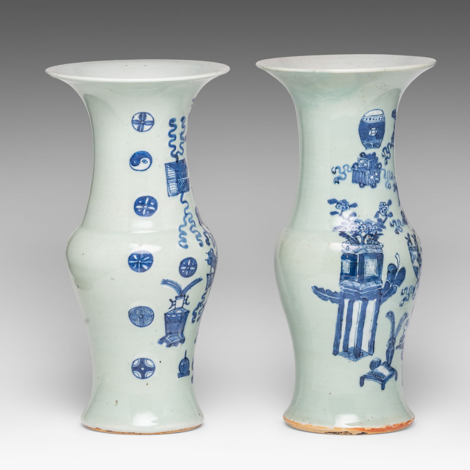 A Chinese famille rose vase, signed text, Republic period, H 57 cm - and a pair of celadon ground ye - Bild 11 aus 13