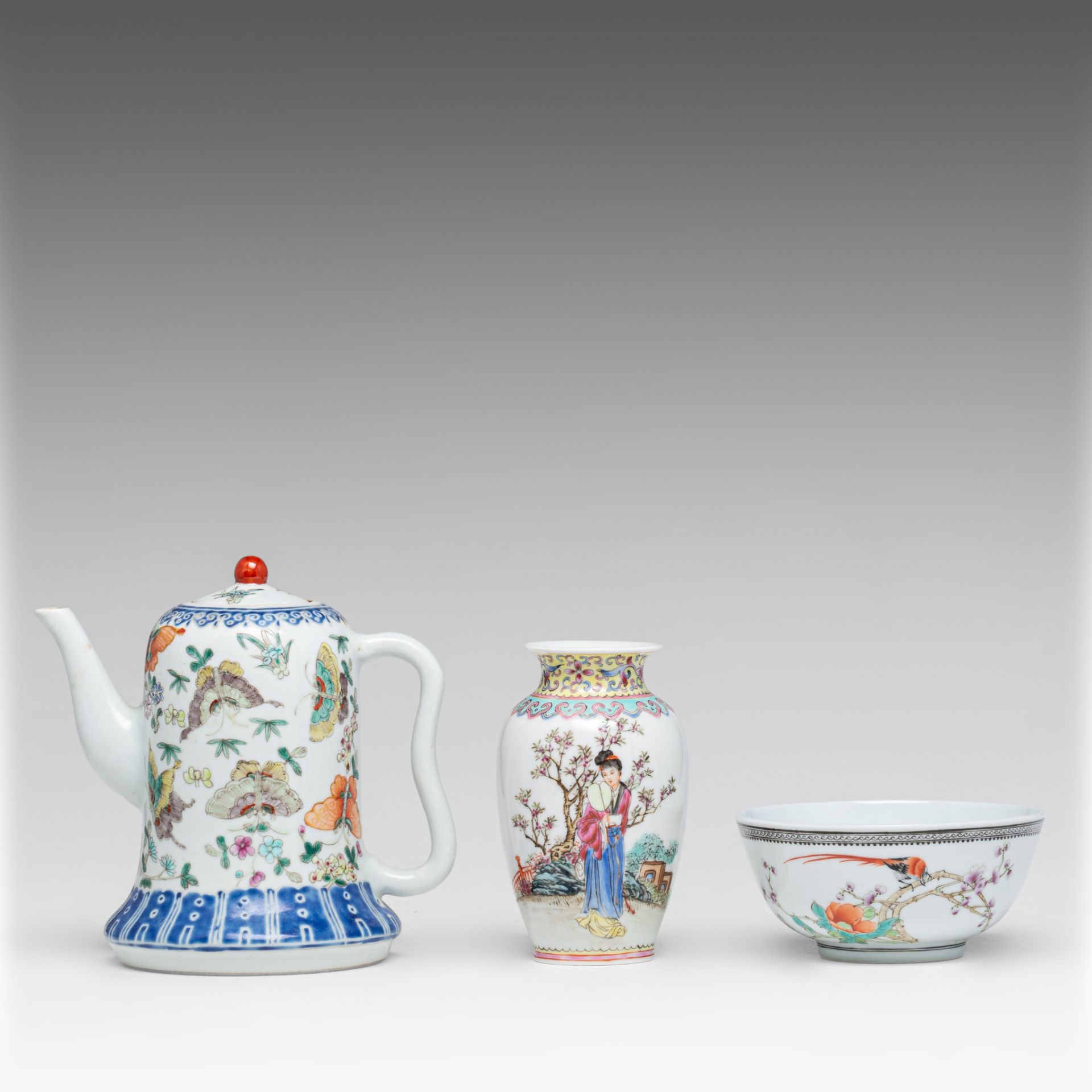 A collection of Chinese famille rose export ware, 19thC/Republic period, tallest H 15,5 cm (9) - Bild 8 aus 20