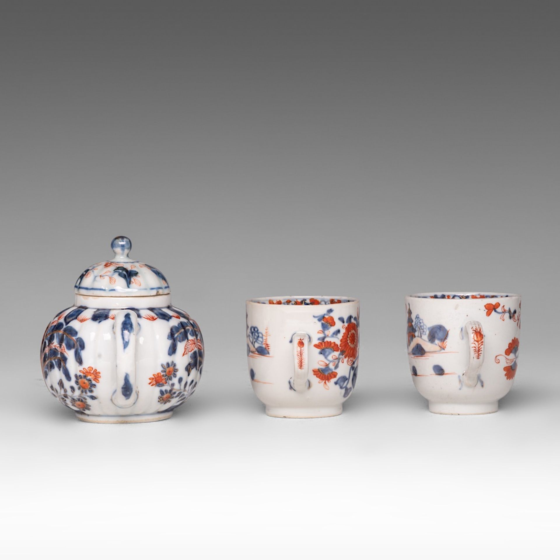 A collection of Chinese Imari tea ware, 18thC, largest dia 23 cm (12) - Bild 7 aus 19