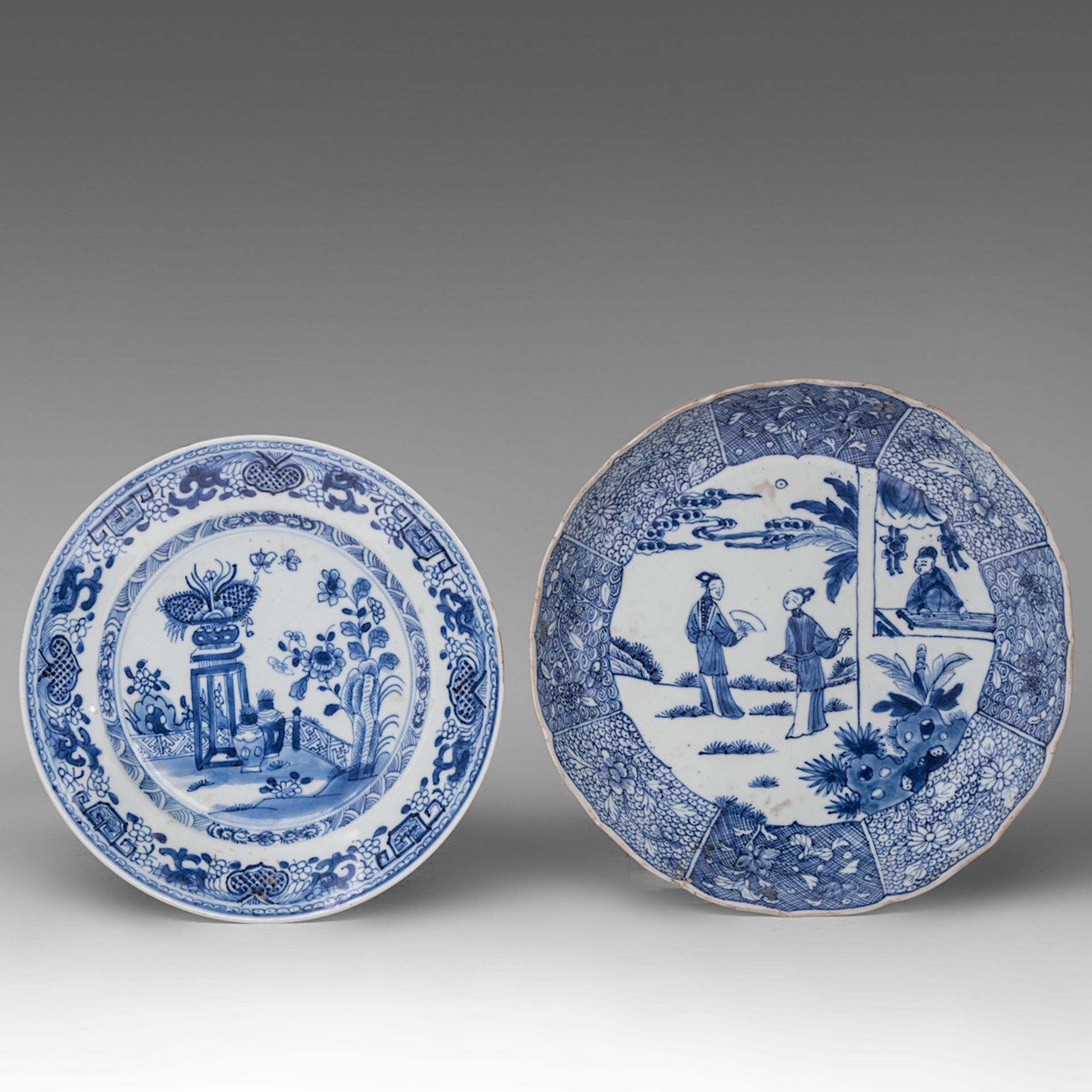 A small collection of six Chinese blue and white, famille verte and famille rose dishes, Kangxi and - Image 6 of 7