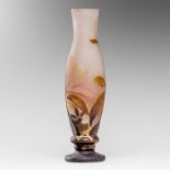 A fine Art Nouveau floral decorated cameo glass paste vase, by Daum, Nancy, H 31,5 cm