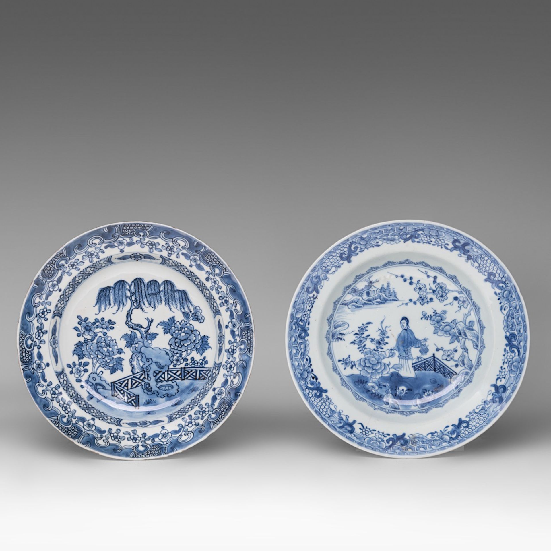 A small collection of six Chinese blue and white, famille verte and famille rose dishes, Kangxi and - Image 2 of 7