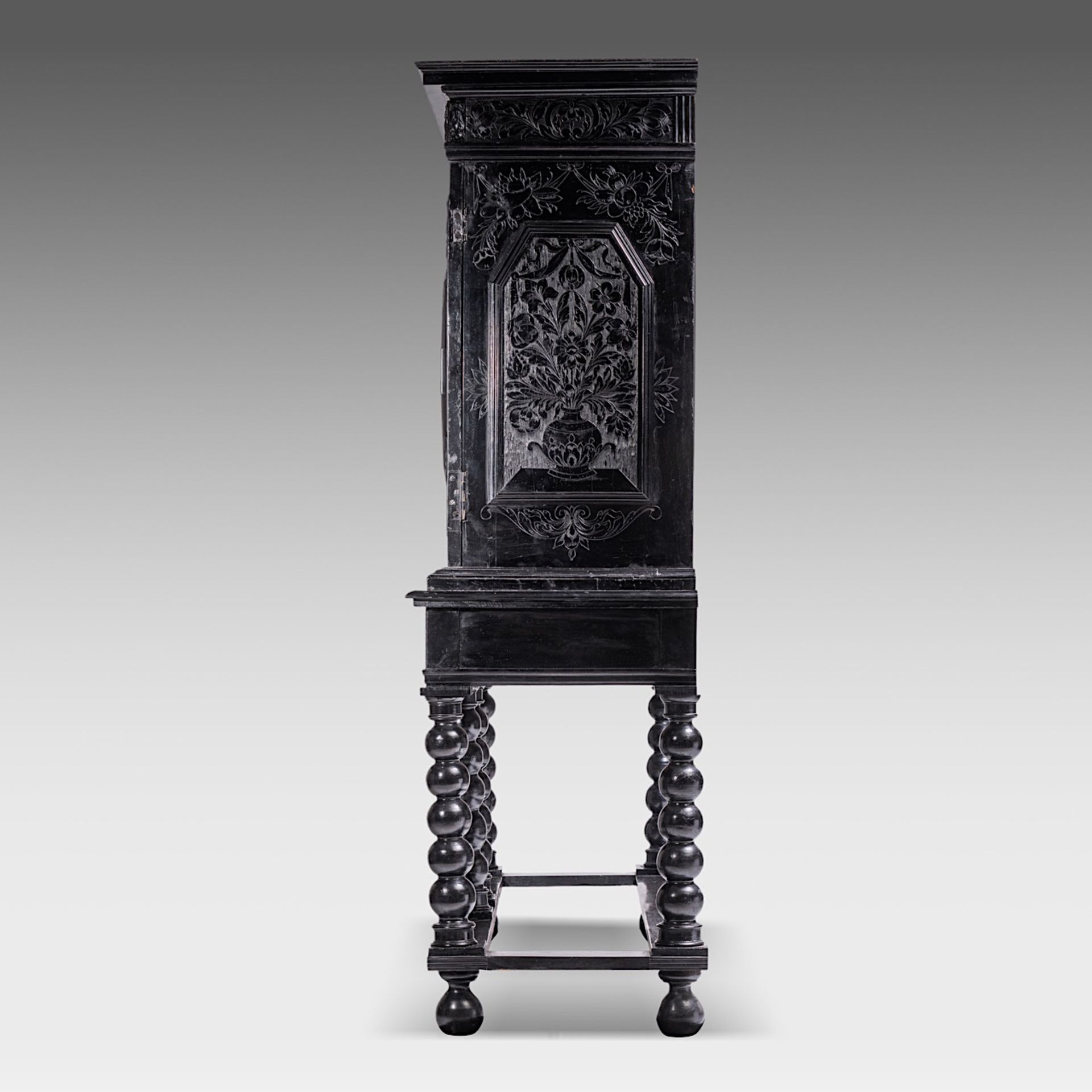 PREMIUM LOT - An exceptional 17thC French ebony and ebonised cabinet-on-stand, H 181,5 - W 163 - D 5 - Bild 5 aus 14