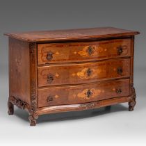 A probably German Rococo oak chest of drawers with marquetry, H 84 - W 129 - D 61 cm