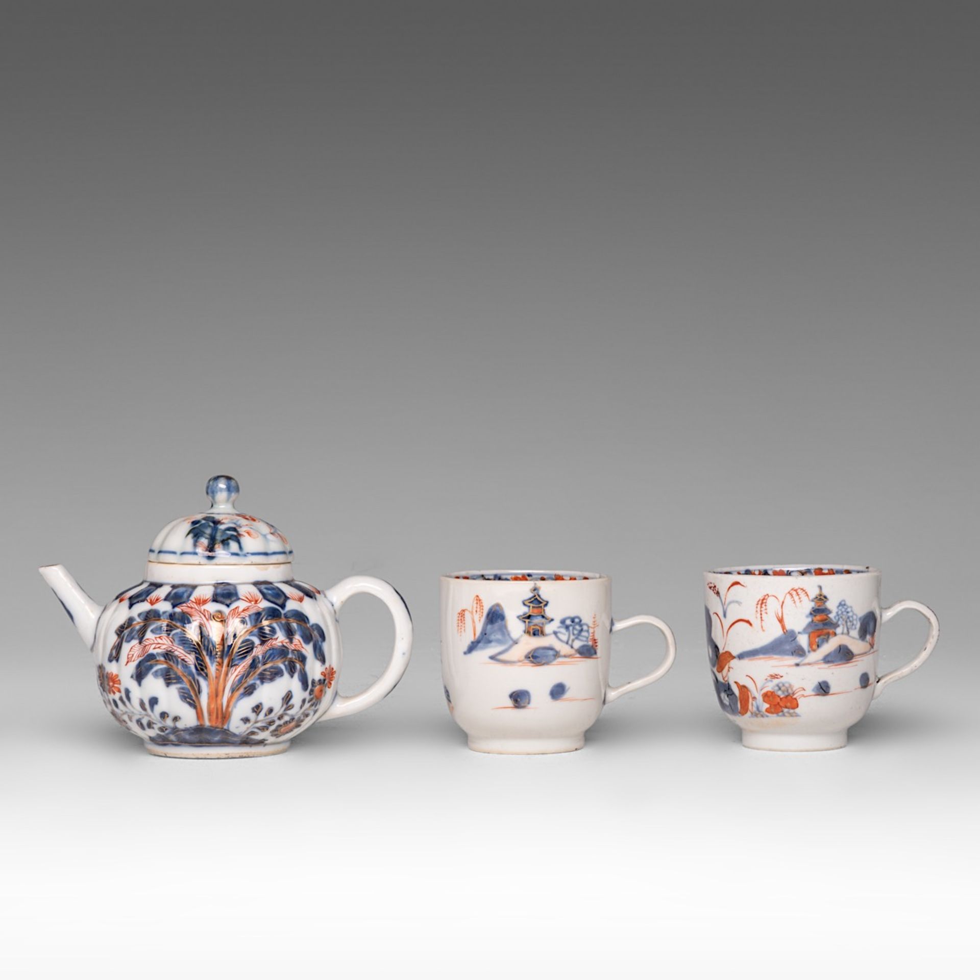 A collection of Chinese Imari tea ware, 18thC, largest dia 23 cm (12) - Bild 6 aus 19