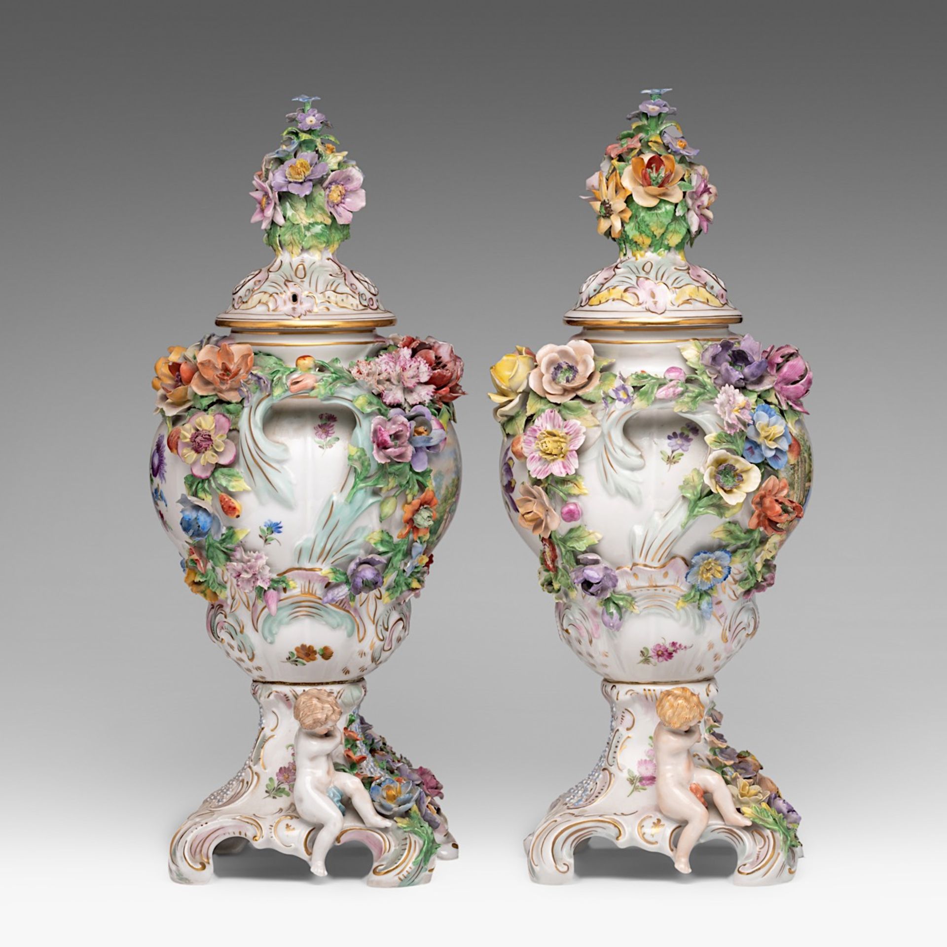 A pair of Saxony flower vases with hand-painted roundels of gallant couples, marked Dresden, H 47 cm - Bild 4 aus 10