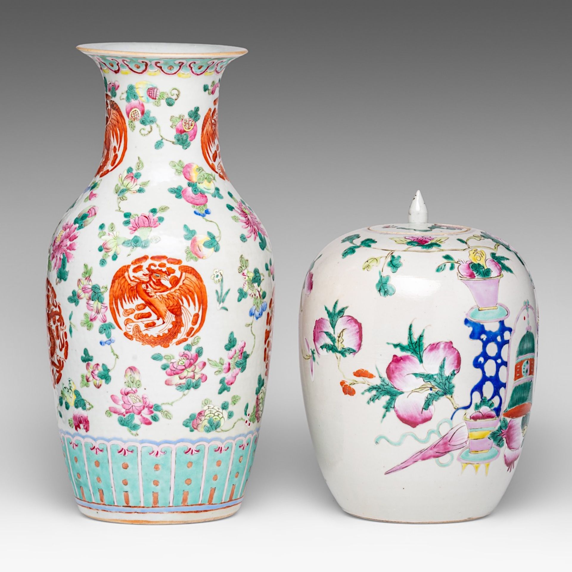 A Chinese famille rose 'Dragon medallions' vase, 19thC, H 42,5 cm - and a famille rose 'Antiquities' - Bild 4 aus 6