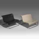 A pair of black and white vintage Form lounge chairs by Piero Lissoni for Kartell, 2002, H 63 - W 85