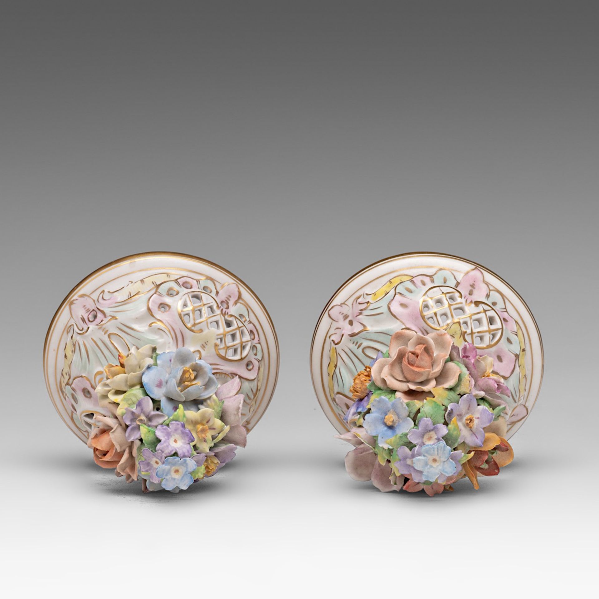 A pair of Saxony flower vases with hand-painted roundels of gallant couples, marked Dresden, H 47 cm - Bild 7 aus 10