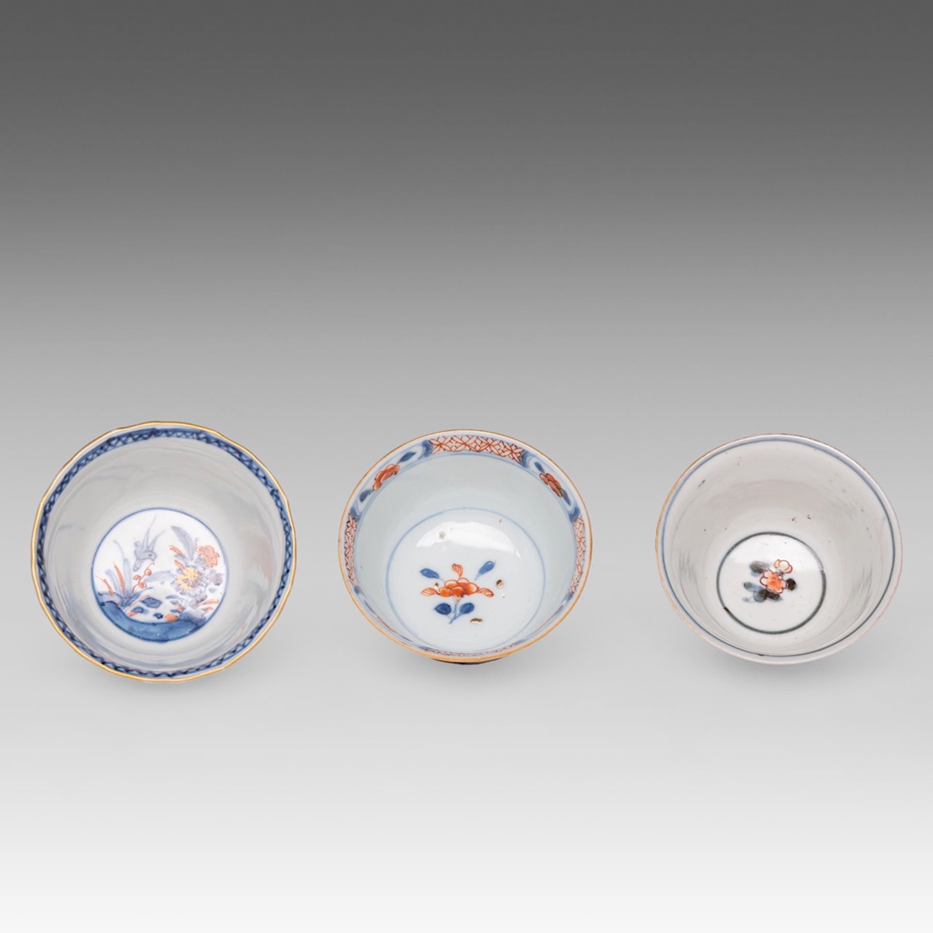 A collection of Chinese Imari tea ware, including two fine coffee mugs, 18thC, largest dia 22,5 cm ( - Image 16 of 18