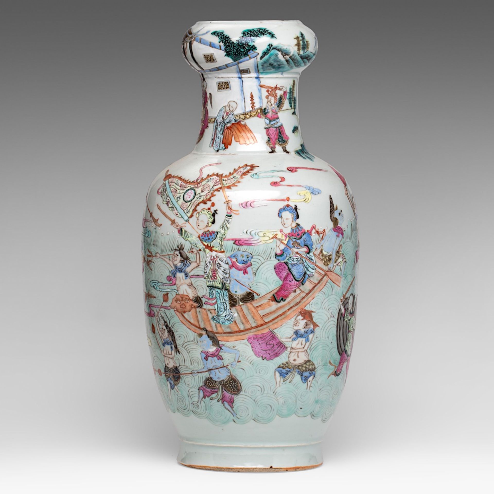 A Chinese famille rose 'Immortal battle scene' vase, 19thC, H 50 cm - Bild 3 aus 7