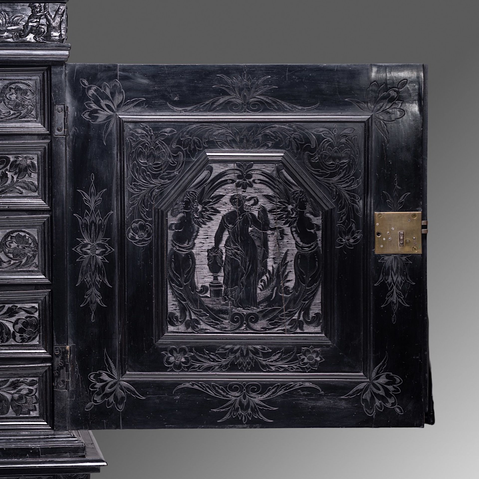 PREMIUM LOT - An exceptional 17thC French ebony and ebonised cabinet-on-stand, H 181,5 - W 163 - D 5 - Bild 10 aus 14