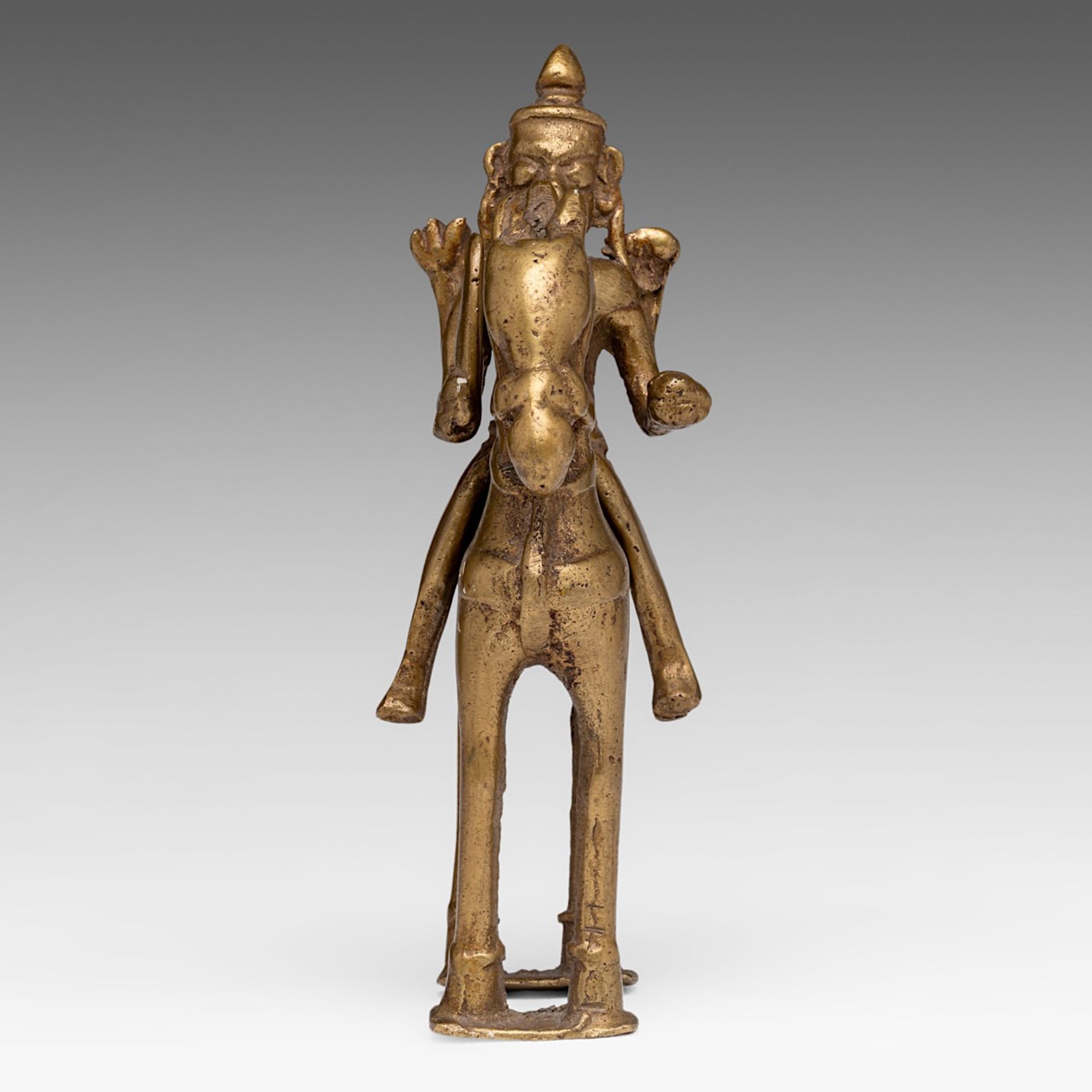 An Indian gilt bronze Shiva Parvati on horseback, 19thC, H 17 cm - Weight about 915 g - Bild 3 aus 6
