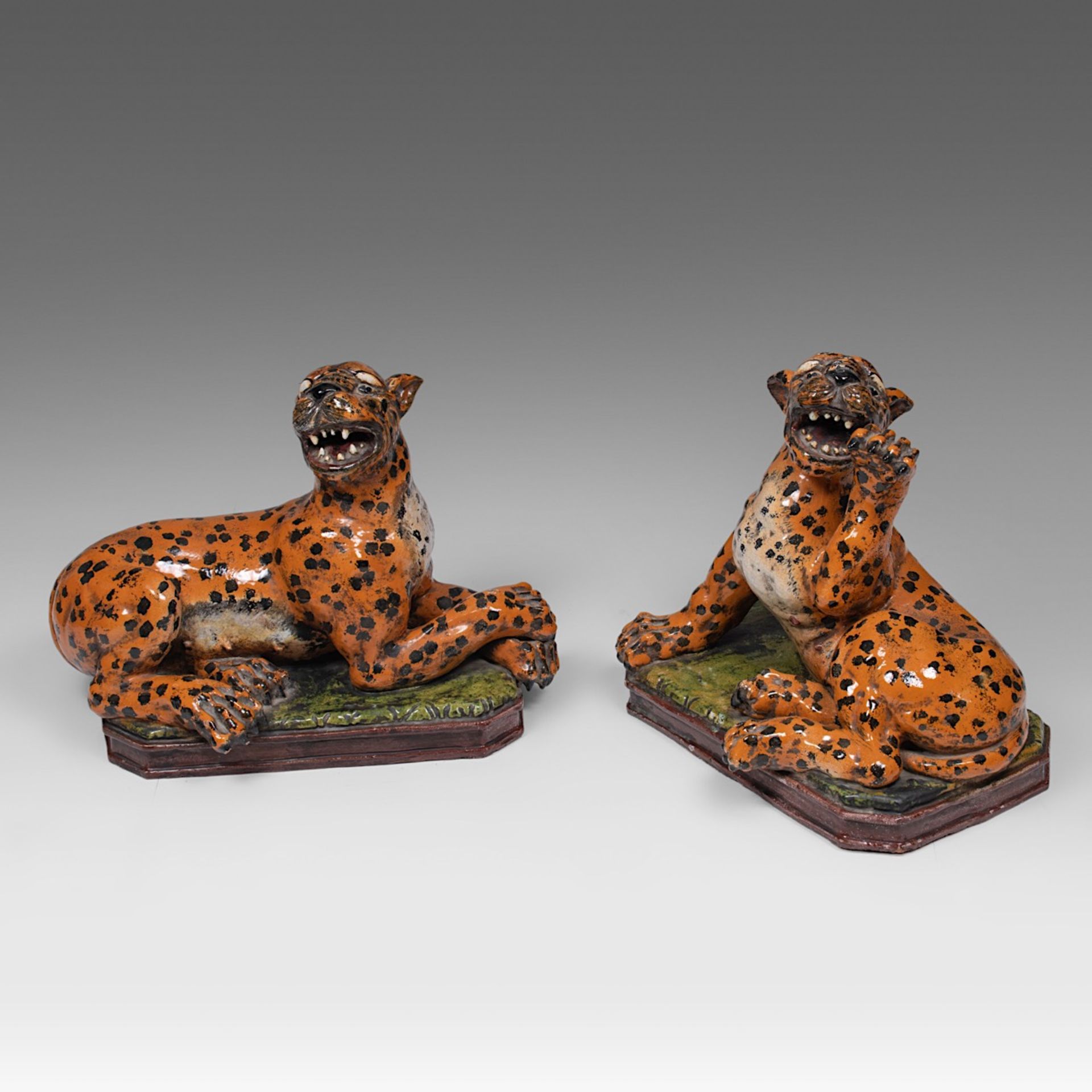 A pair of leopards in the manner of Francesco Antonio Franzoni (1734-1818), H 49 - W 51 cm - Image 3 of 12