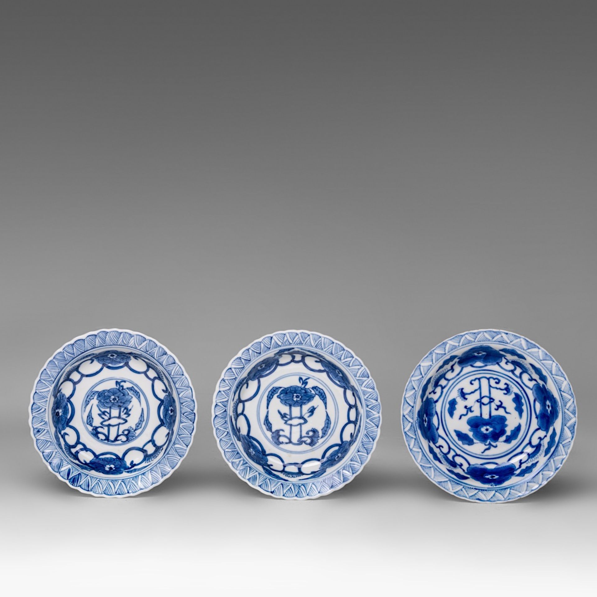 Six matching sets of Chinese blue and white floral decorated tea cups and saucers, Kangxi period, di - Image 14 of 17