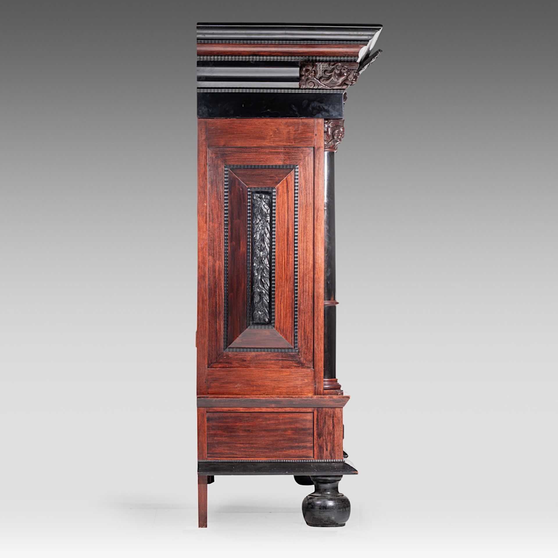 A large Baroque style rosewood and ebony cupboard, H 235 - W 200 - D 85 cm - Bild 5 aus 6