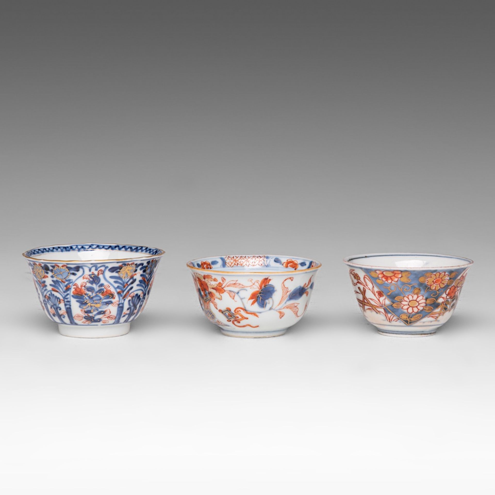 A collection of Chinese Imari tea ware, including two fine coffee mugs, 18thC, largest dia 22,5 cm ( - Image 13 of 18