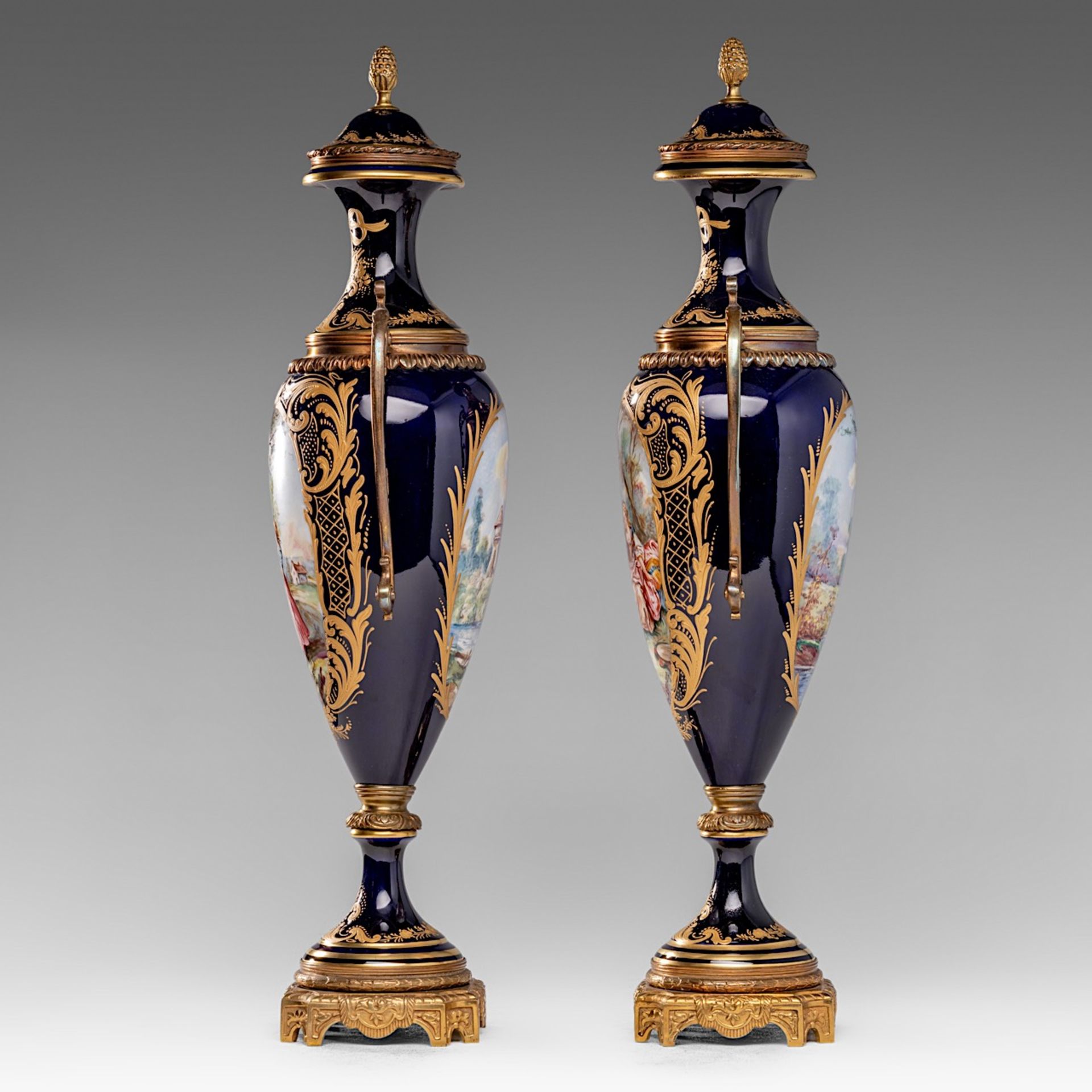 An imposing pair of Sevres vases, with gallant scenes and gilt brass mounts, H 53 cm - Bild 2 aus 6