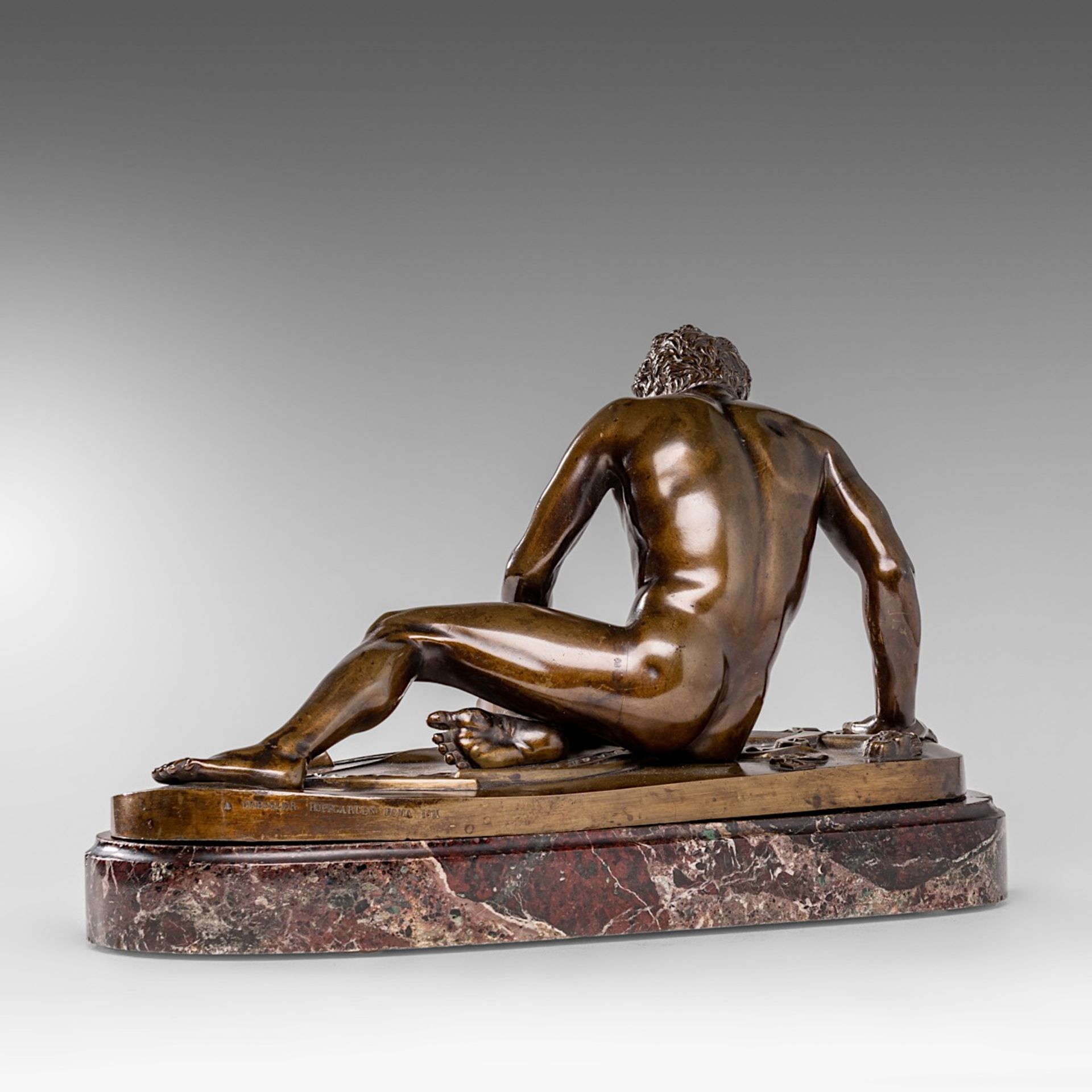 A brown patinated bronze sculpture of 'The Dying Gaul', 1871, presented on a marble base, H 22,5 - W - Image 5 of 11