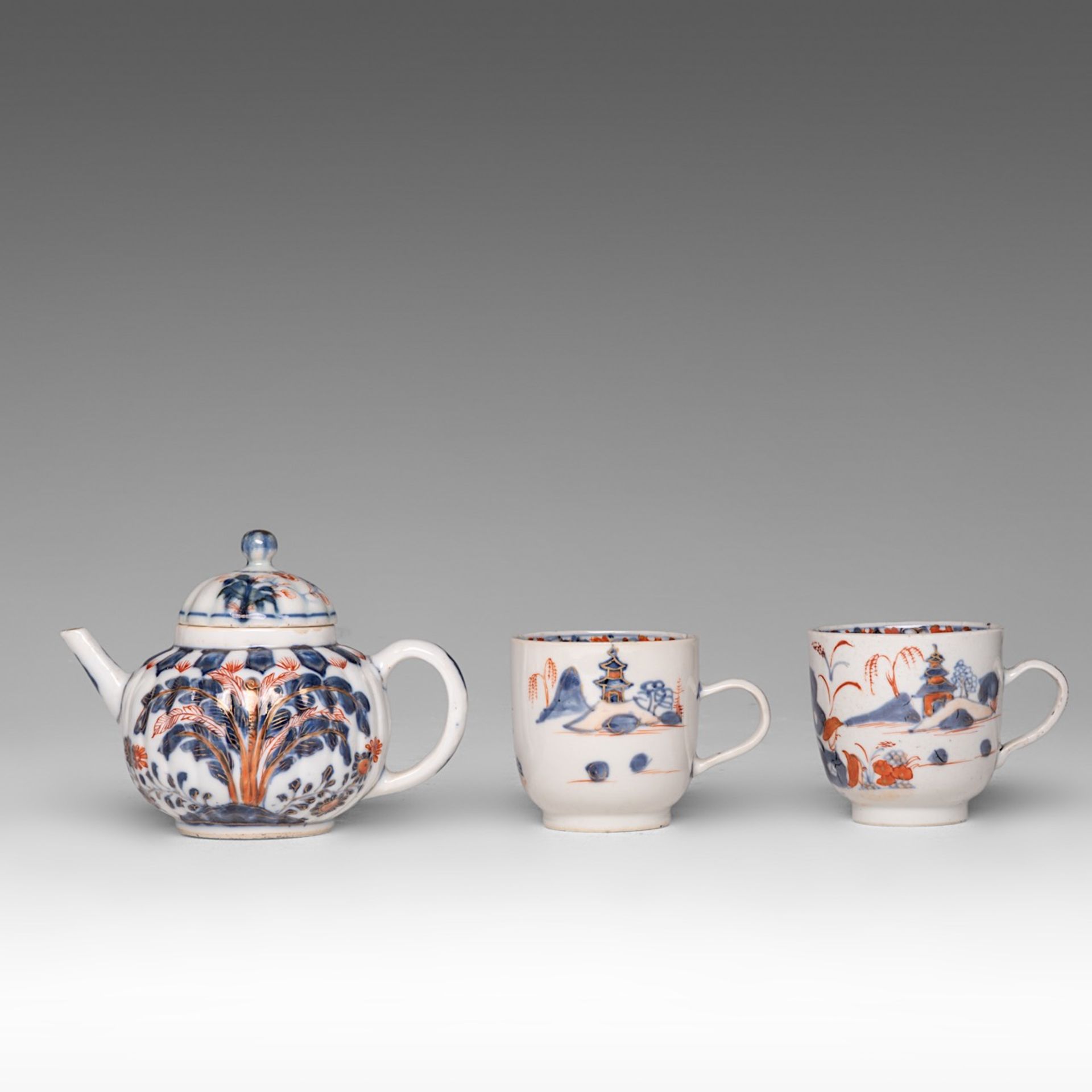 A collection of Chinese Imari tea ware, 18thC, largest dia 23 cm (12) - Bild 10 aus 19