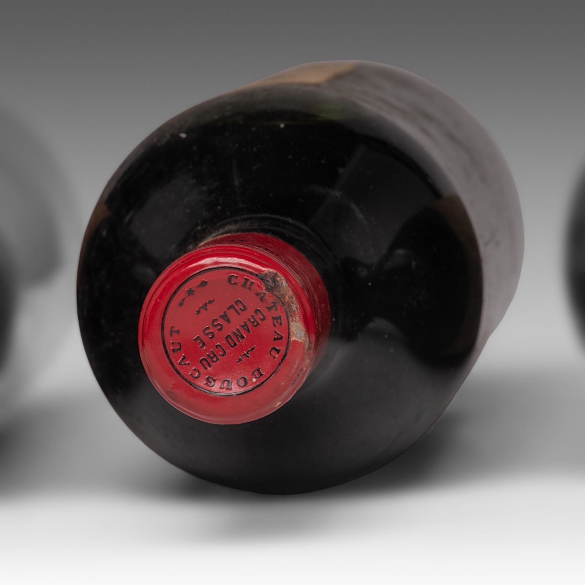 A various collection of wines: one bottle 'Chateau Montrose', 1929, one bottle 'Chateau Bouscaut', 1 - Image 7 of 8