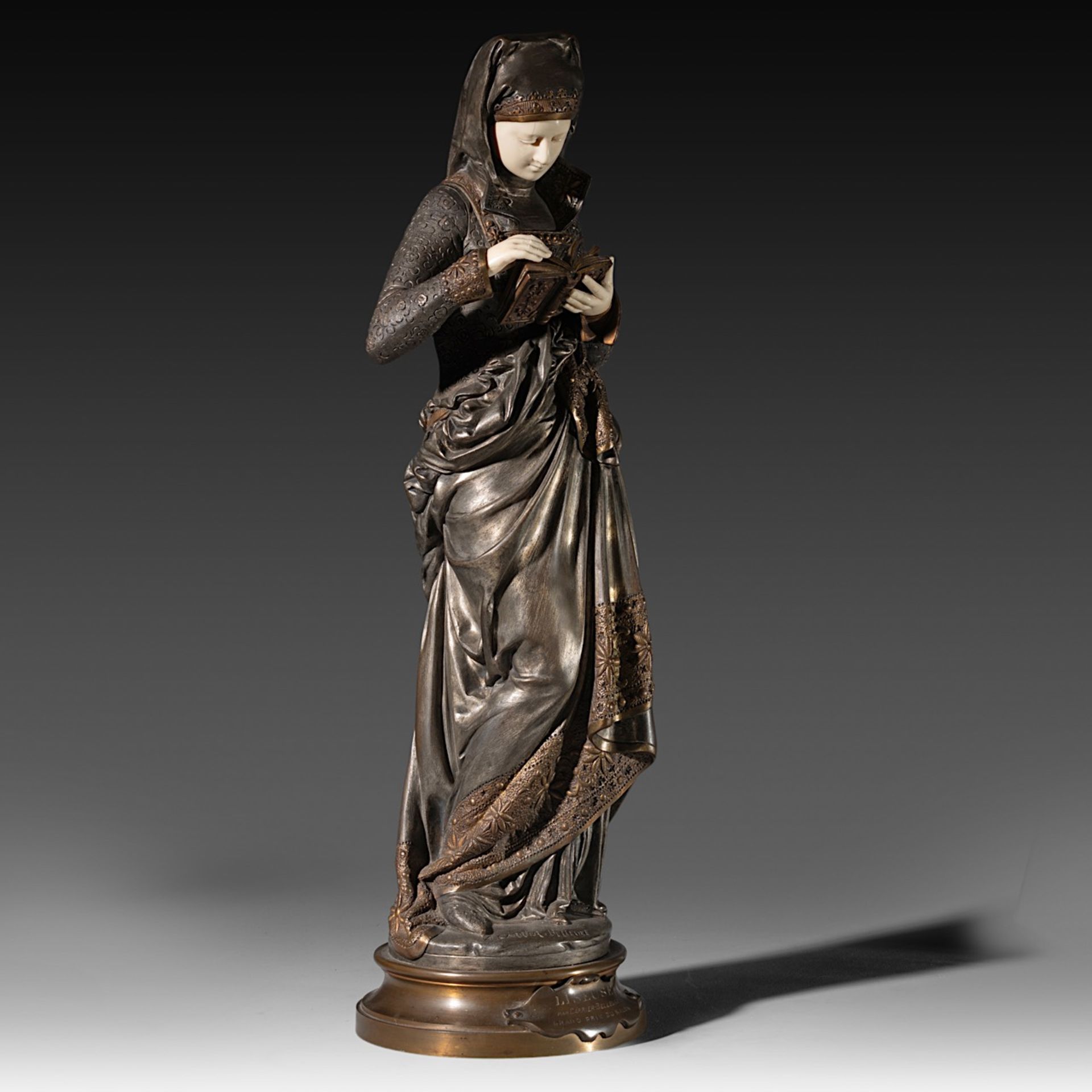 Carrier Belleuse Albert-Ernest (1824-1887), 'Liseuse', bronze and ivory, H 60 cm (+) - Image 6 of 9