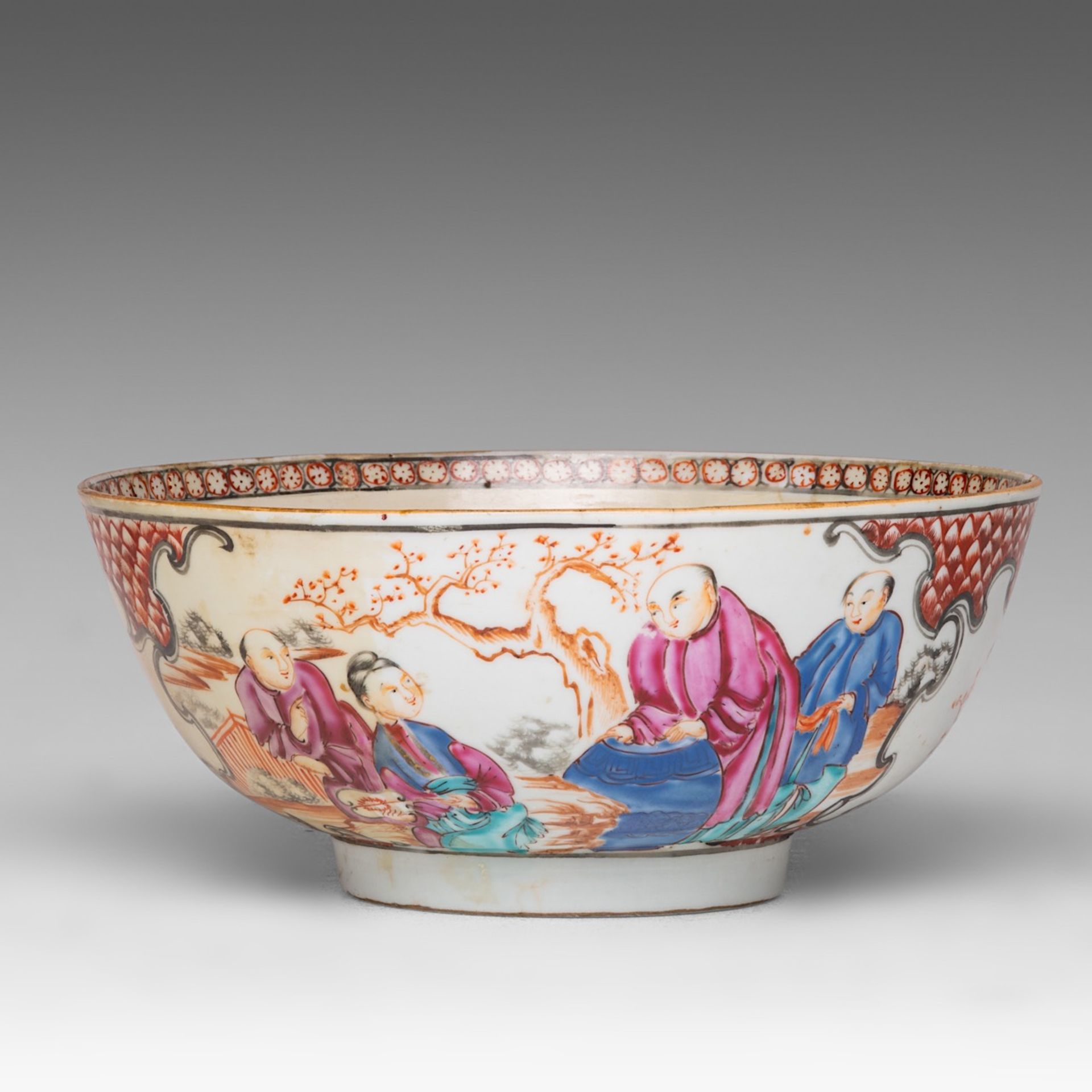 A small collection of Chinese famille rose and Imari export porcelain tea ware, 18thC, largest H 9 - - Image 9 of 17