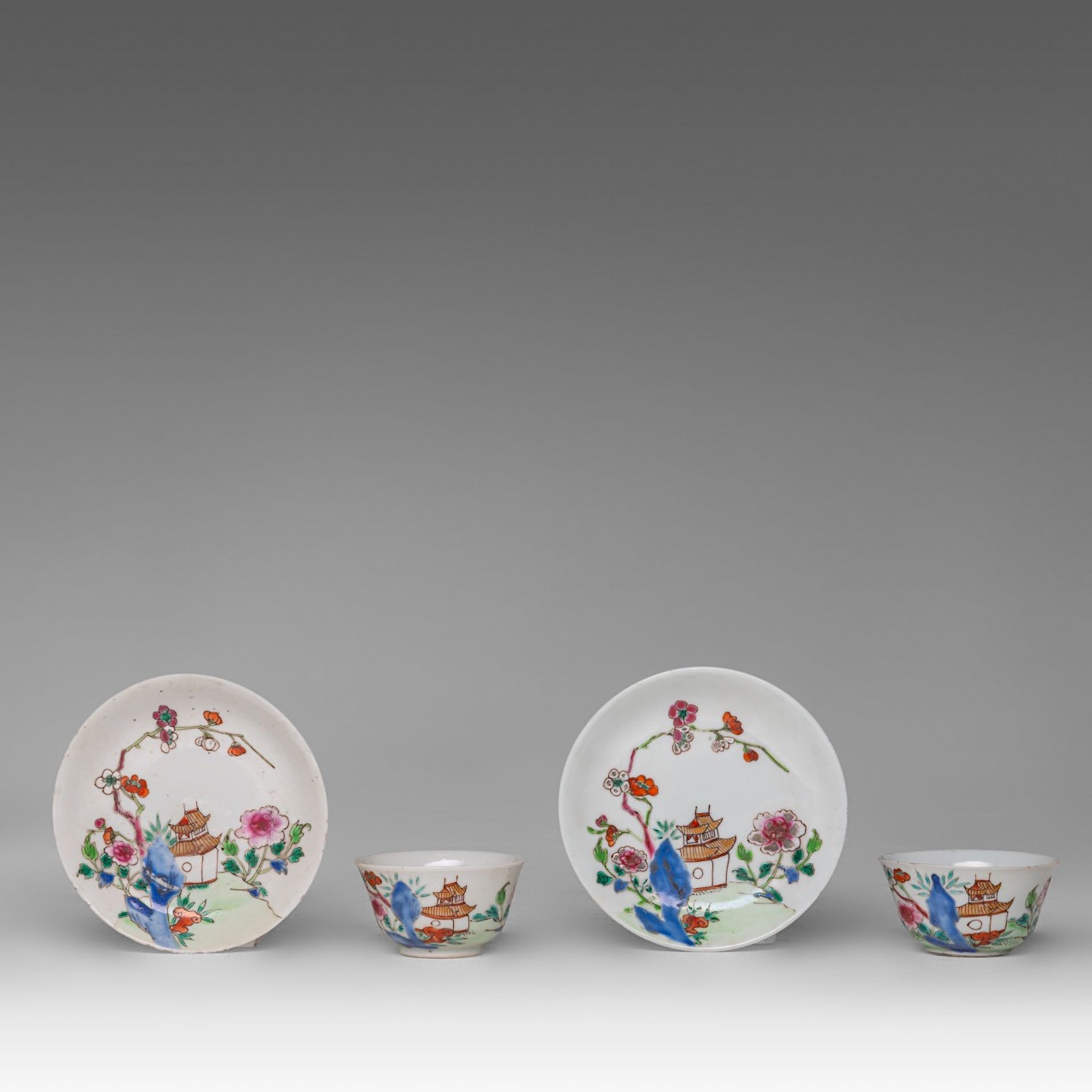 A small collection of Chinese famille rose and Imari export porcelain tea ware, 18thC, largest H 9 - - Image 16 of 17