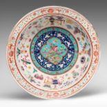 A Chinese famille rose basin bowl, 19thC, H 12,5 - dia 41 cm