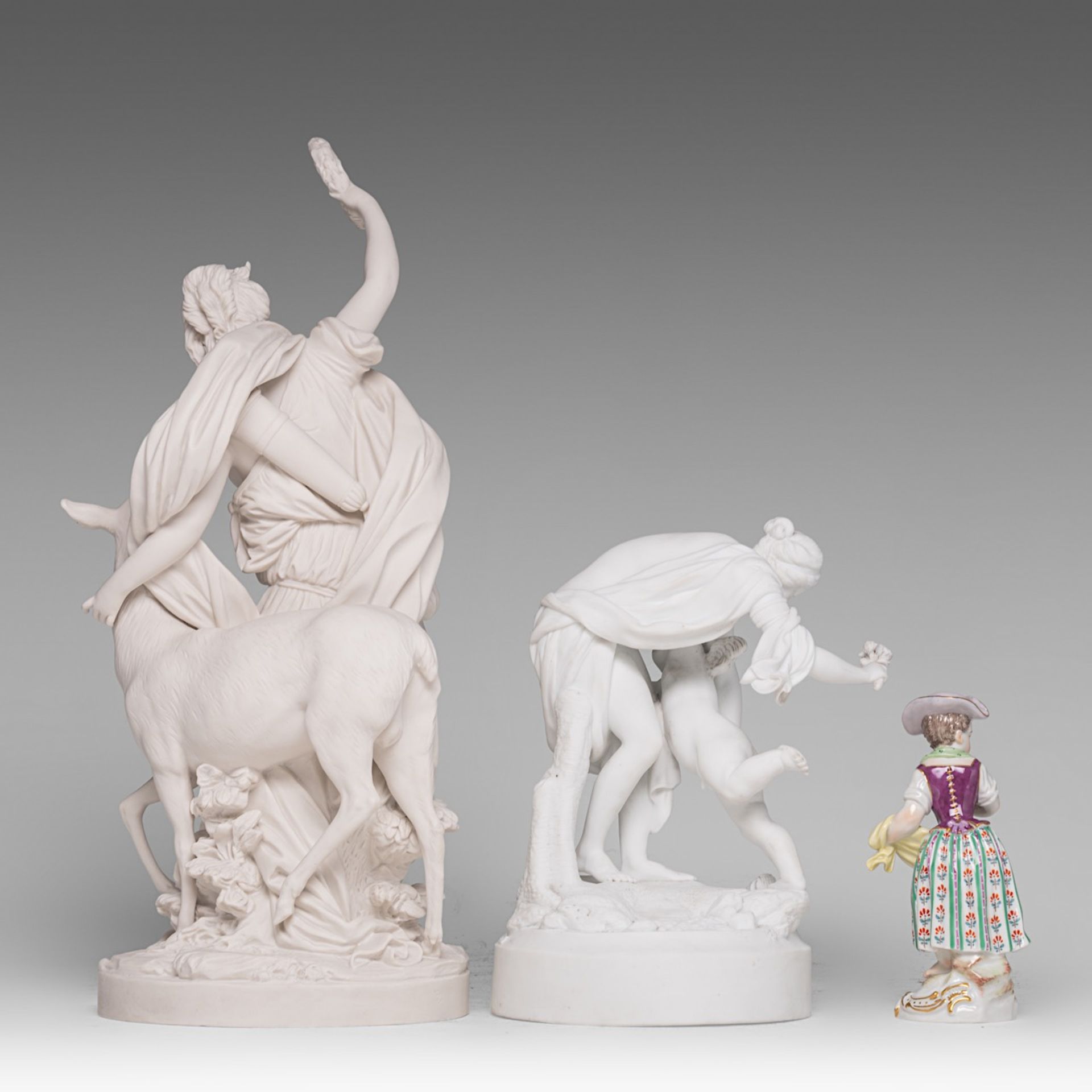 A collection of two biscuit groups and a Meissen polychrome porcelain figurine, H 13,5 - 37,5 cm - Image 3 of 7